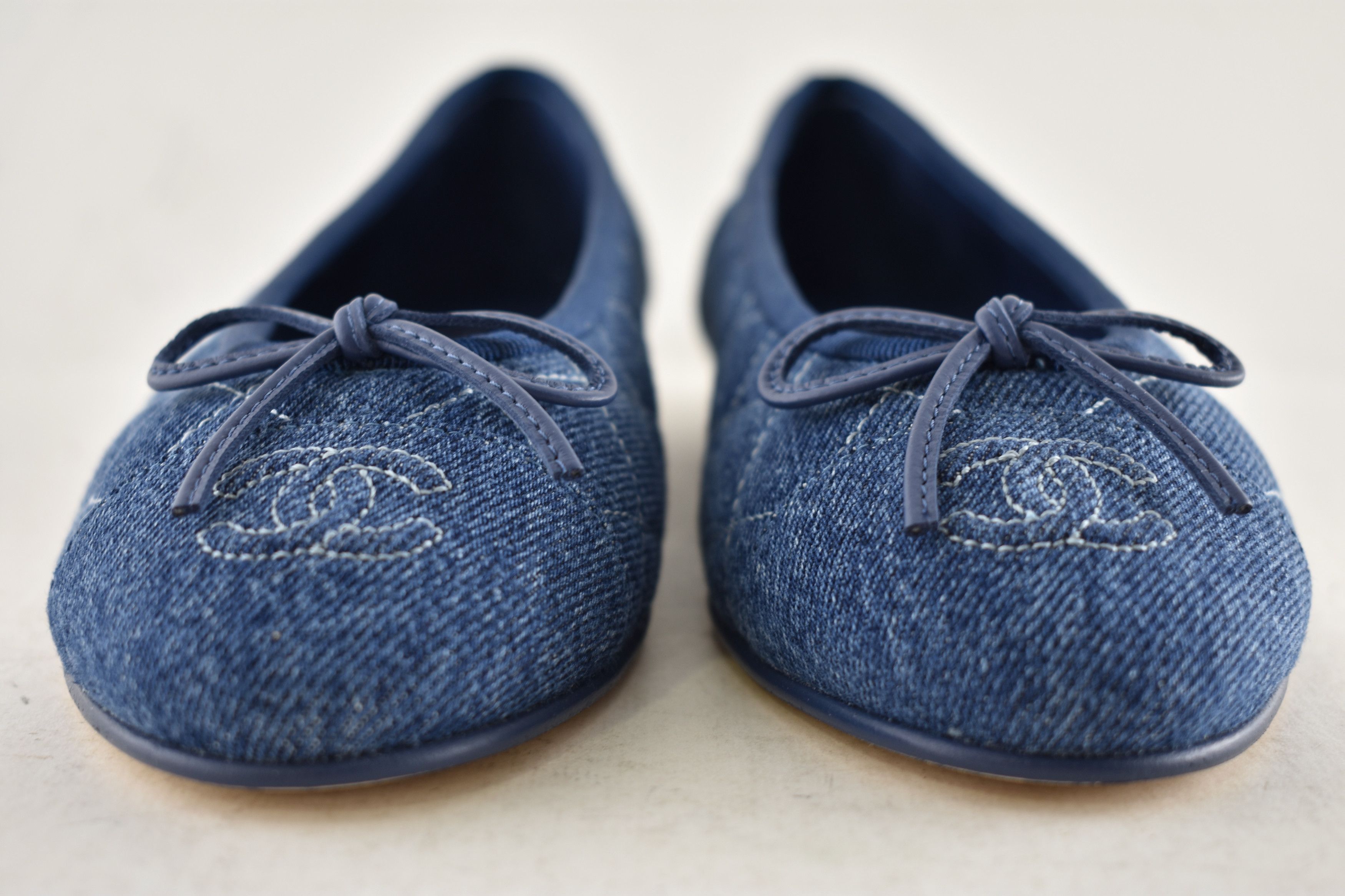Chanel Chanel 26P Denim Quilted CC Logo Ballet Ballerina Flat 41.5 Size US 11.5 / IT 41.5 - 11 Thumbnail