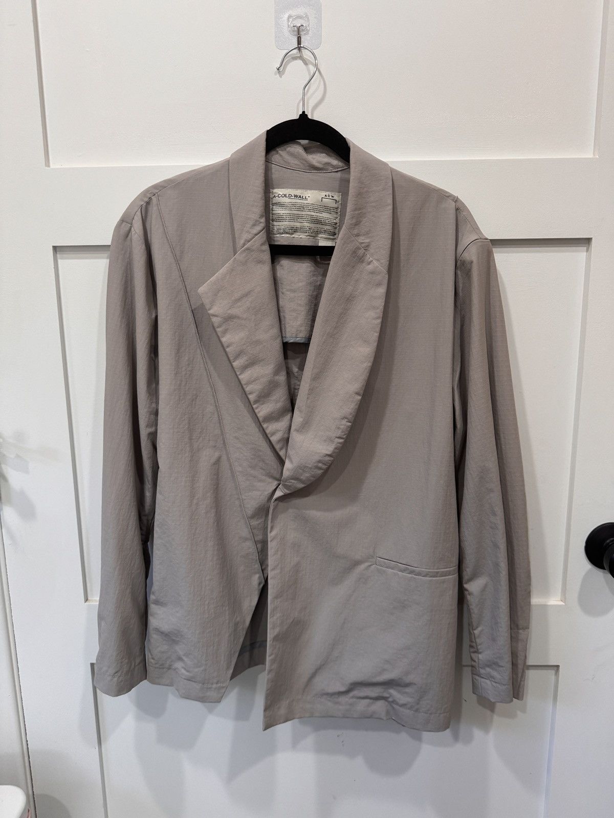 A-COLD-WALL* × Designer A-COLD-WALL LIMITED ASYMMETRICAL BLAZER Size US M / EU 48-50 / 2 - 1 Thumbnail