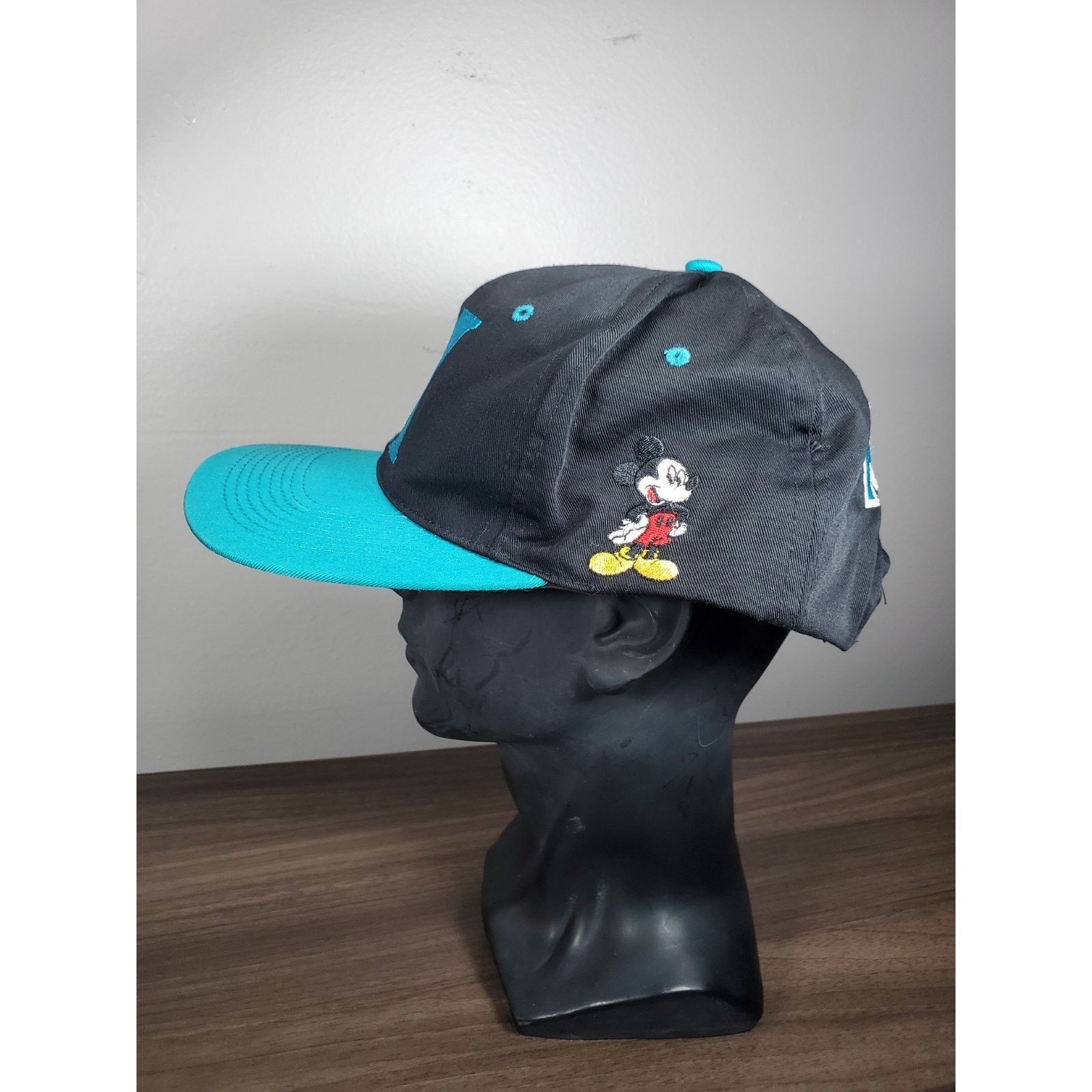 Disney × Mickey Unlimited × Vintage Disney Mickey Mouse Snapback Hat Cap M Logo Two Tone Size ONE SIZE - 4 Thumbnail