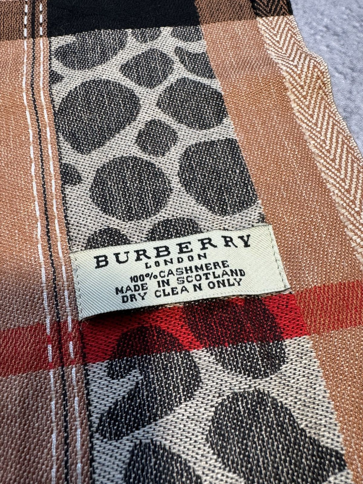 Burberry Burberry Cashmere Vintage Scarf Size ONE SIZE - 3 Thumbnail