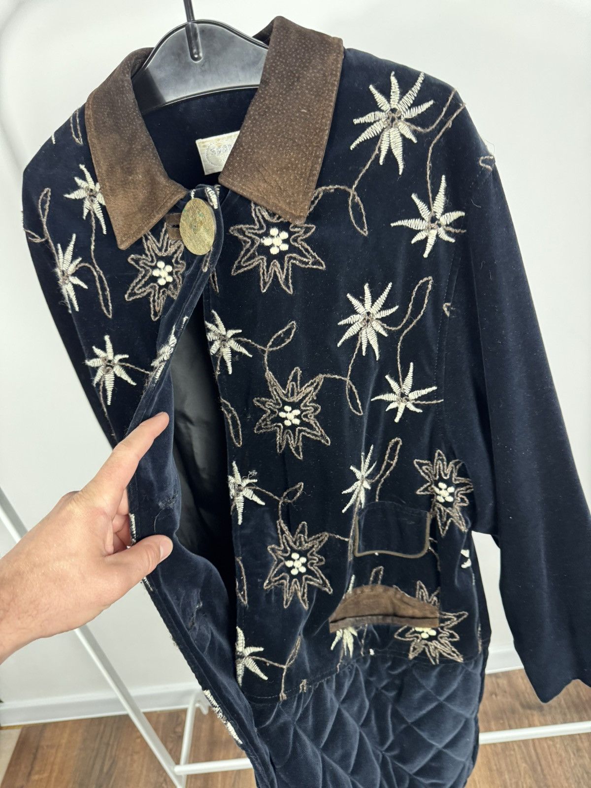 Sportalm Kitzbuhel Sportalm Vintage Embroidered Velvet Jacket Leather Collar 38 Size XL / US 12-14 / IT 48-50 - 9 Thumbnail