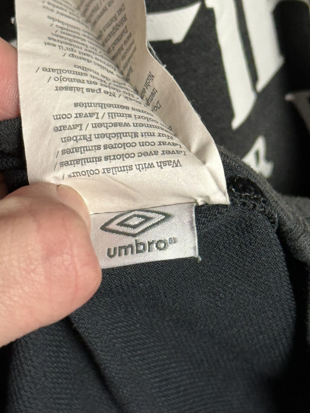 Umbro Manchester City 09/10 Away Ireland Football Jersey Size US L / EU 52-54 / 3 - 13 Thumbnail