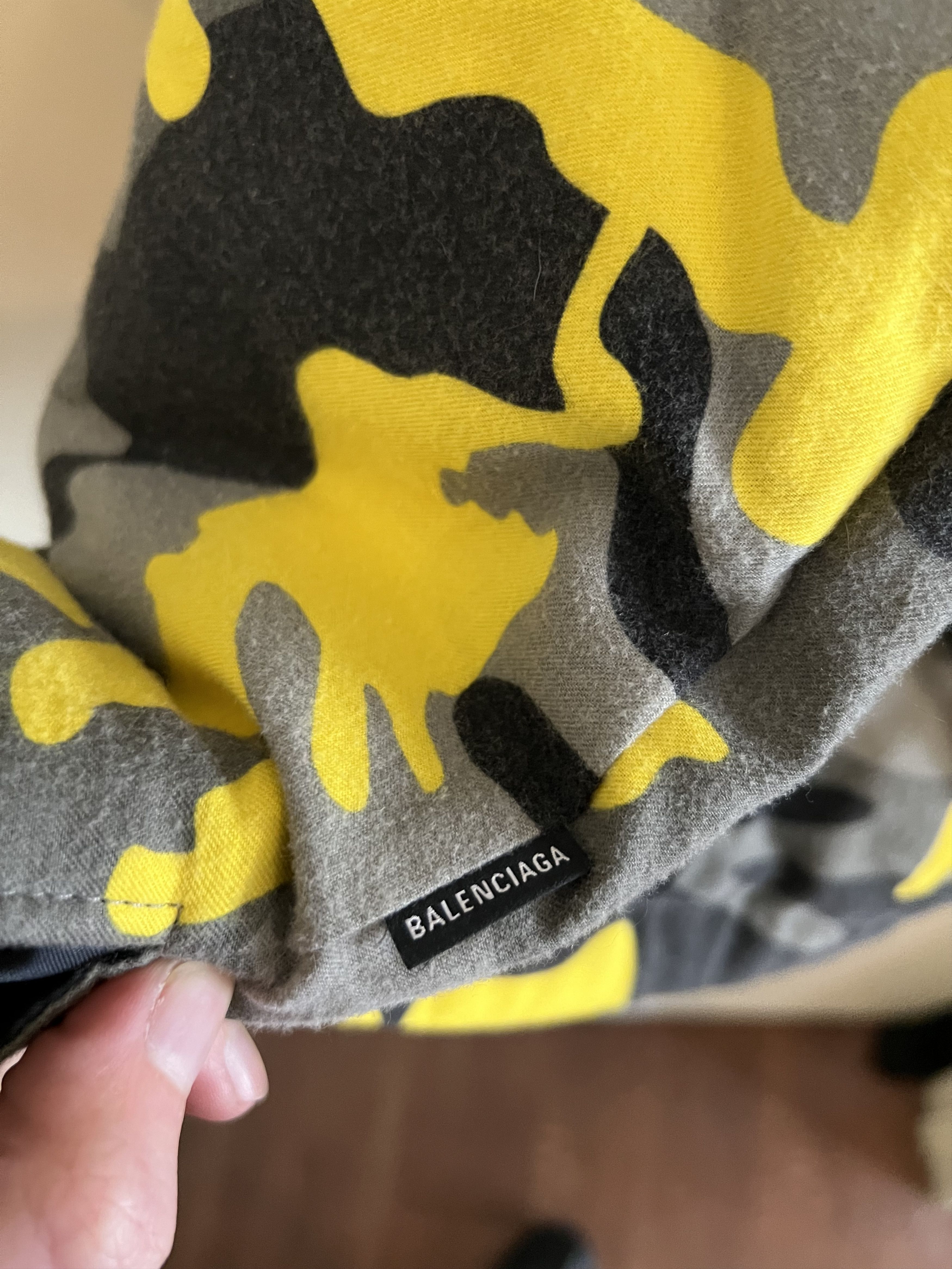 Balenciaga Balenciaga Oversized Padded Yellow Camo Shacket/ Button Up Size US XL / EU 56 / 4 - 8 Thumbnail