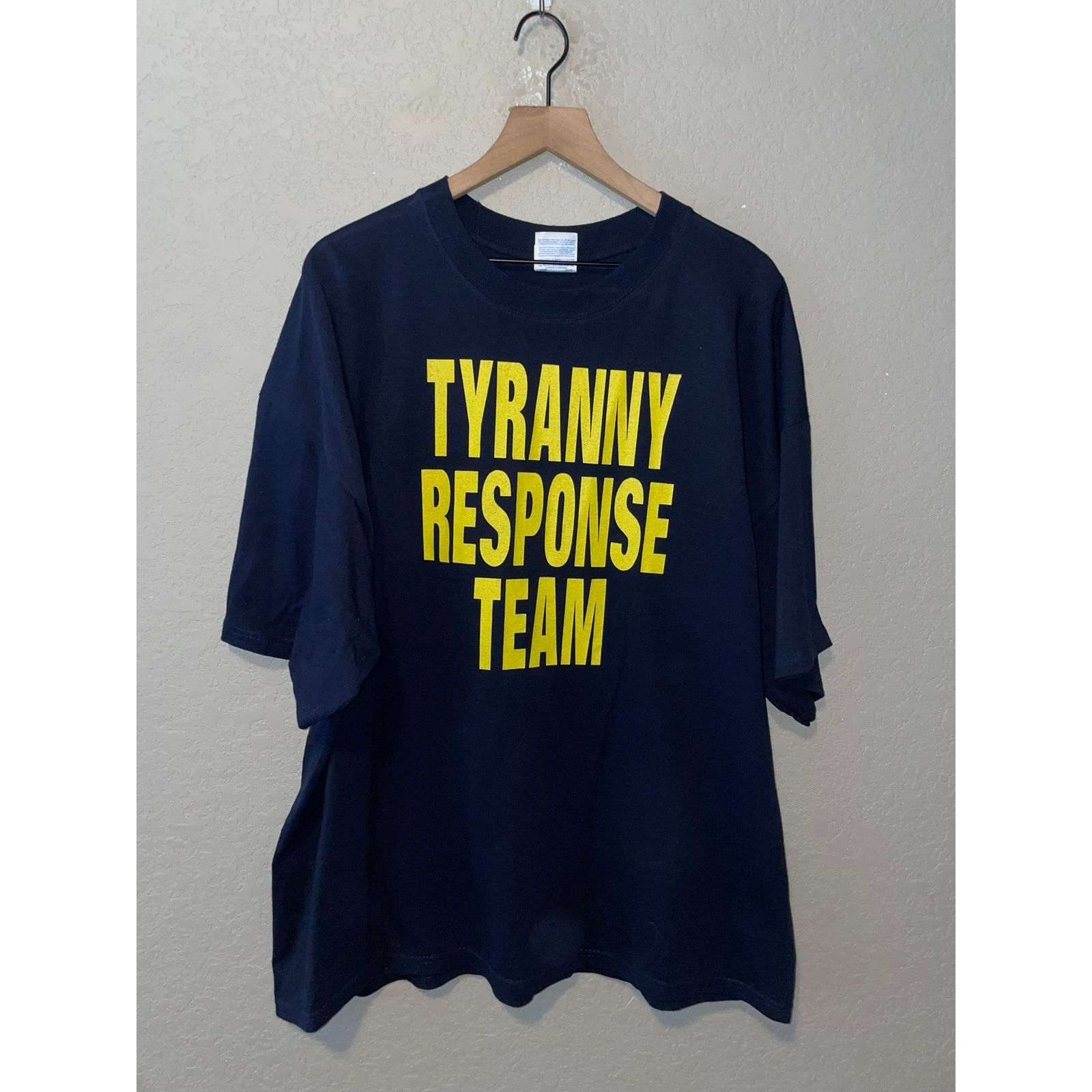 Gildan 2000s The Tyranny Response Team Anti Government Gun Shirt 2X Size US XXL / EU 58 / 5 - 1 Thumbnail
