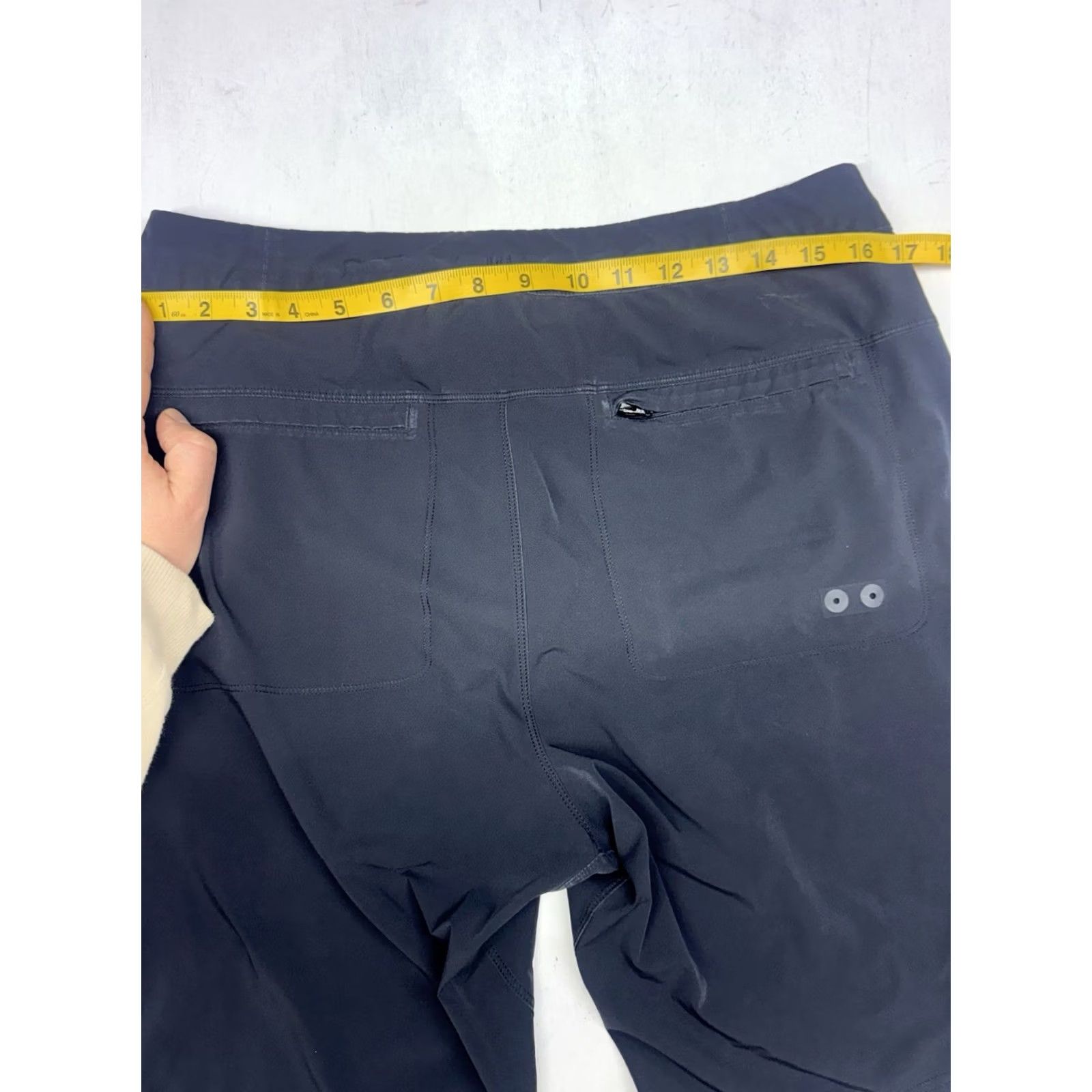 Lululemon Lululemon Hybrid Shorts Black Athletic Performance Stretch Fit Black Mens 32 Size US 32 / EU 48 - 2 Thumbnail