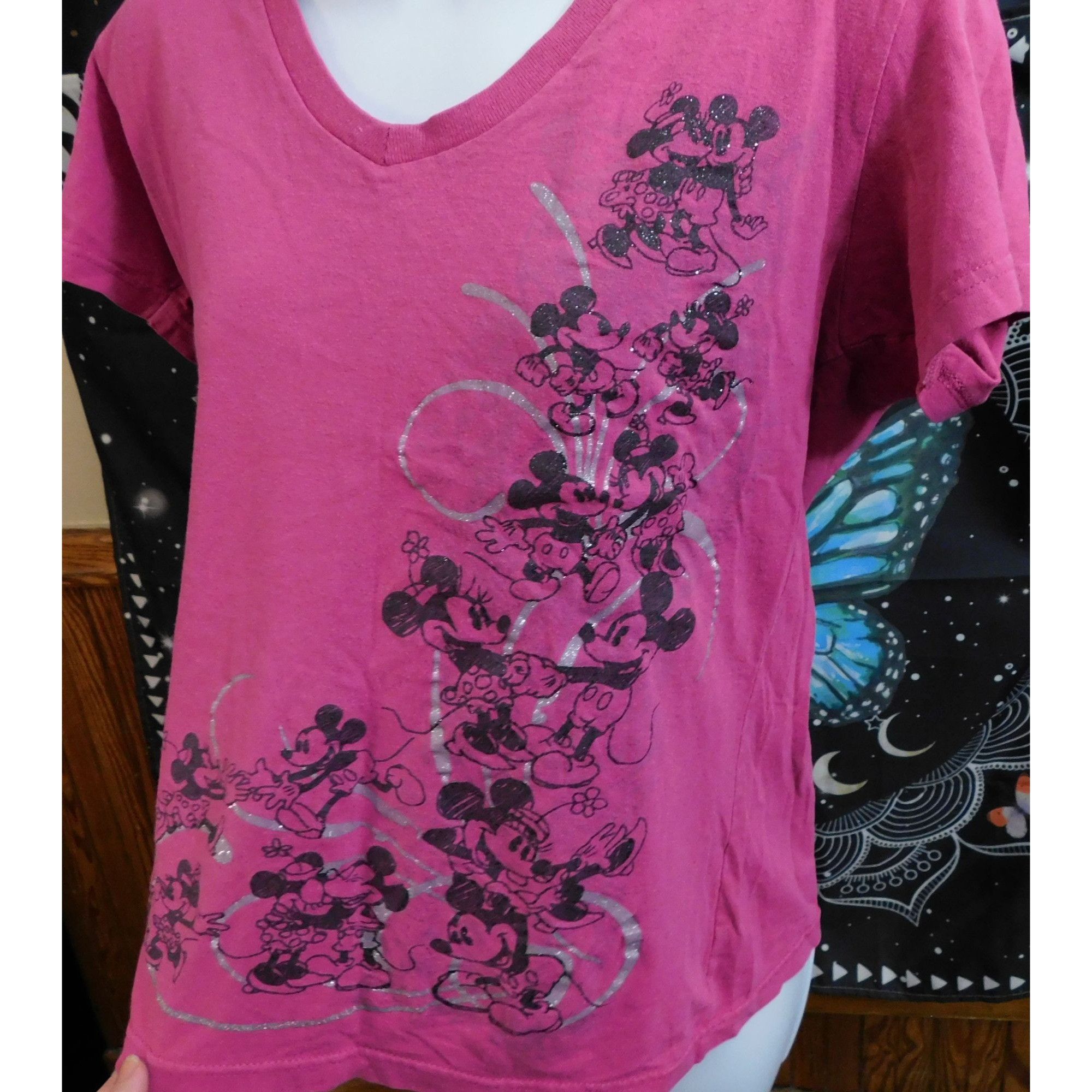 Disney Disney Store Mickey And Minnie Glitter Scroll Tee Size M / US 6-8 / IT 42-44 - 1 Thumbnail