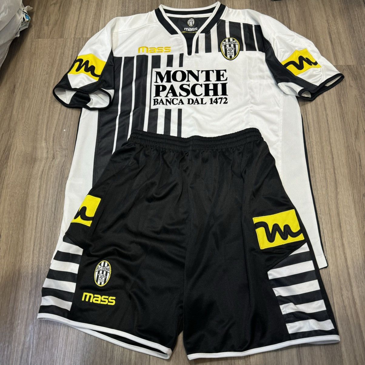 Other Siena 05/06 home jersey set Size US L / EU 52-54 / 3 - 1 Thumbnail