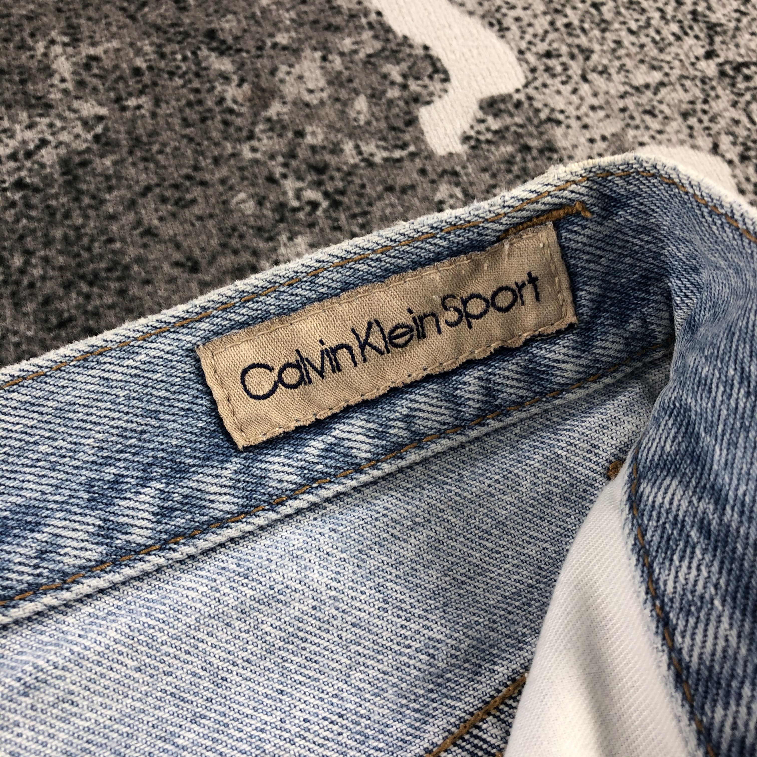 Calvin Klein Vintage Calvin Klein Jeans Medium Wash Denim KJ755 Size US 30 / EU 46 - 11 Thumbnail