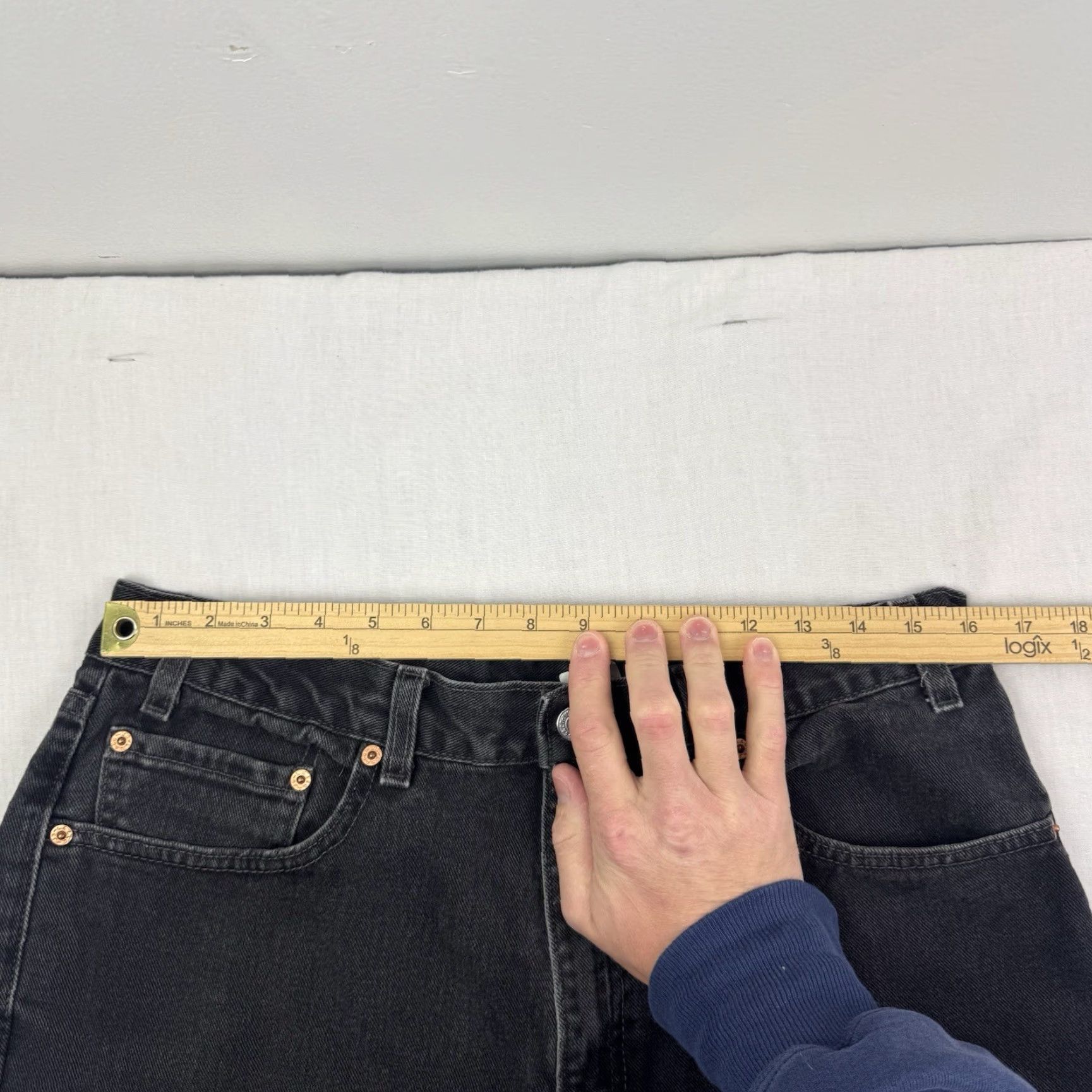 Levi's VINTAGE Levi's 550 Jeans Relaxed Fit Adult 36x30 Black 90s Y2K Hipster Levis 550 Jeans Mens Jeans Black 90s America's USA Size US 36 / EU 52 - 5 Thumbnail
