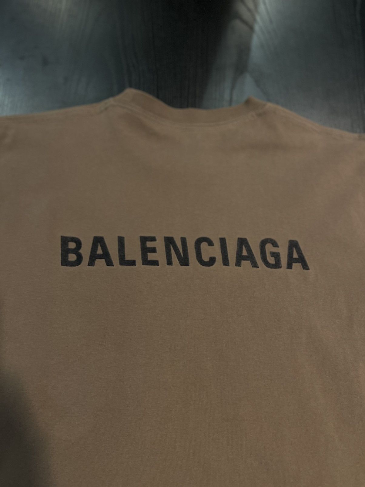 Balenciaga Size M - Balenciaga Tee Brown Oversized Embroidered Size US M / EU 48-50 / 2 - 7 Thumbnail