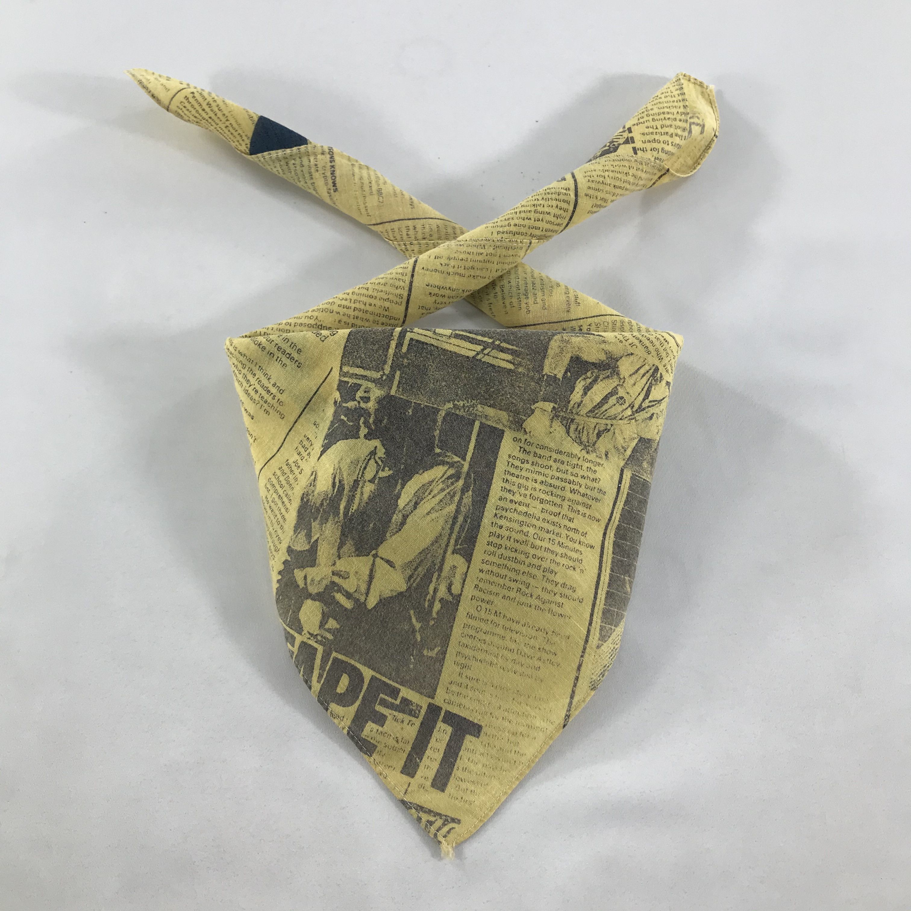 Vintage Vintage Bandana / Handkerchief / Neckerchief - S1898 Size ONE SIZE - 3 Thumbnail