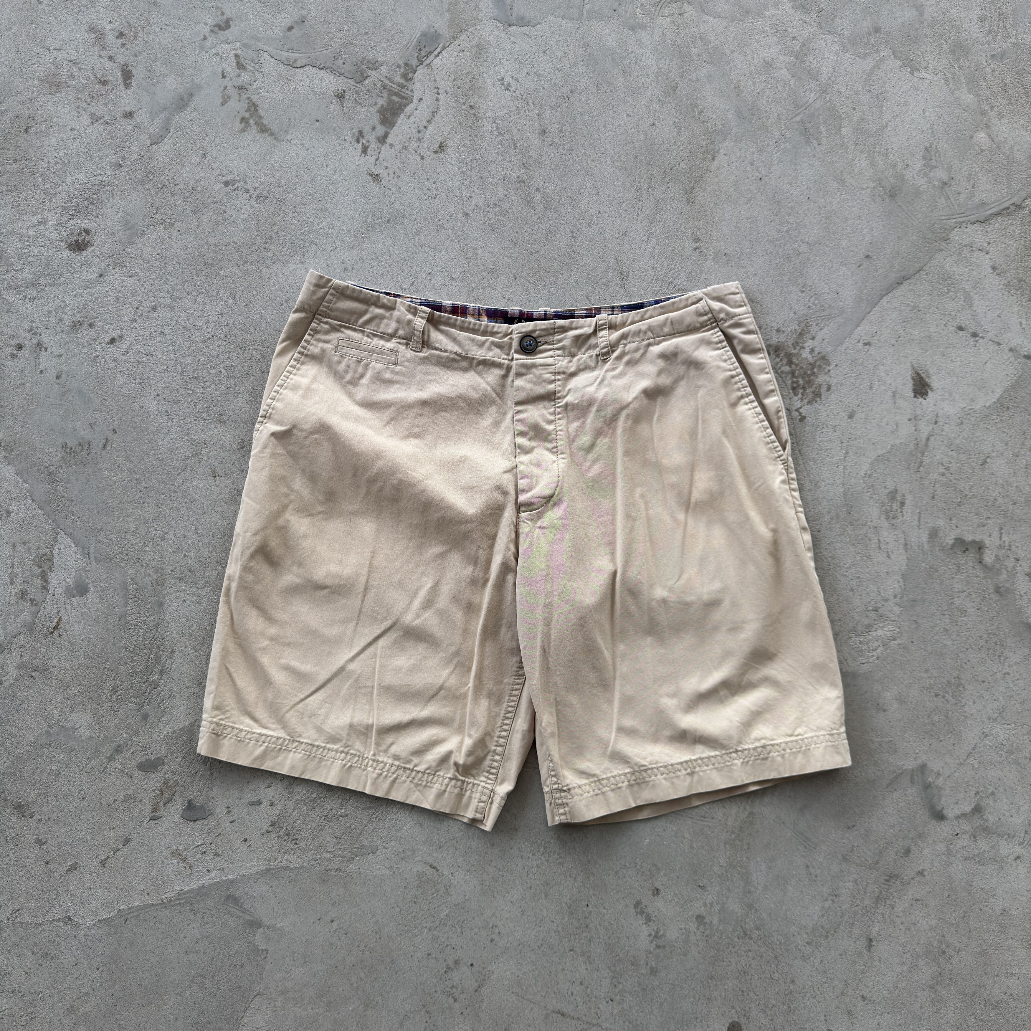 Fred Perry Vintage Fred Perry Beige Chino Shorts Tartan Lining Size 32 Size US 32 / EU 48 - 2 Thumbnail