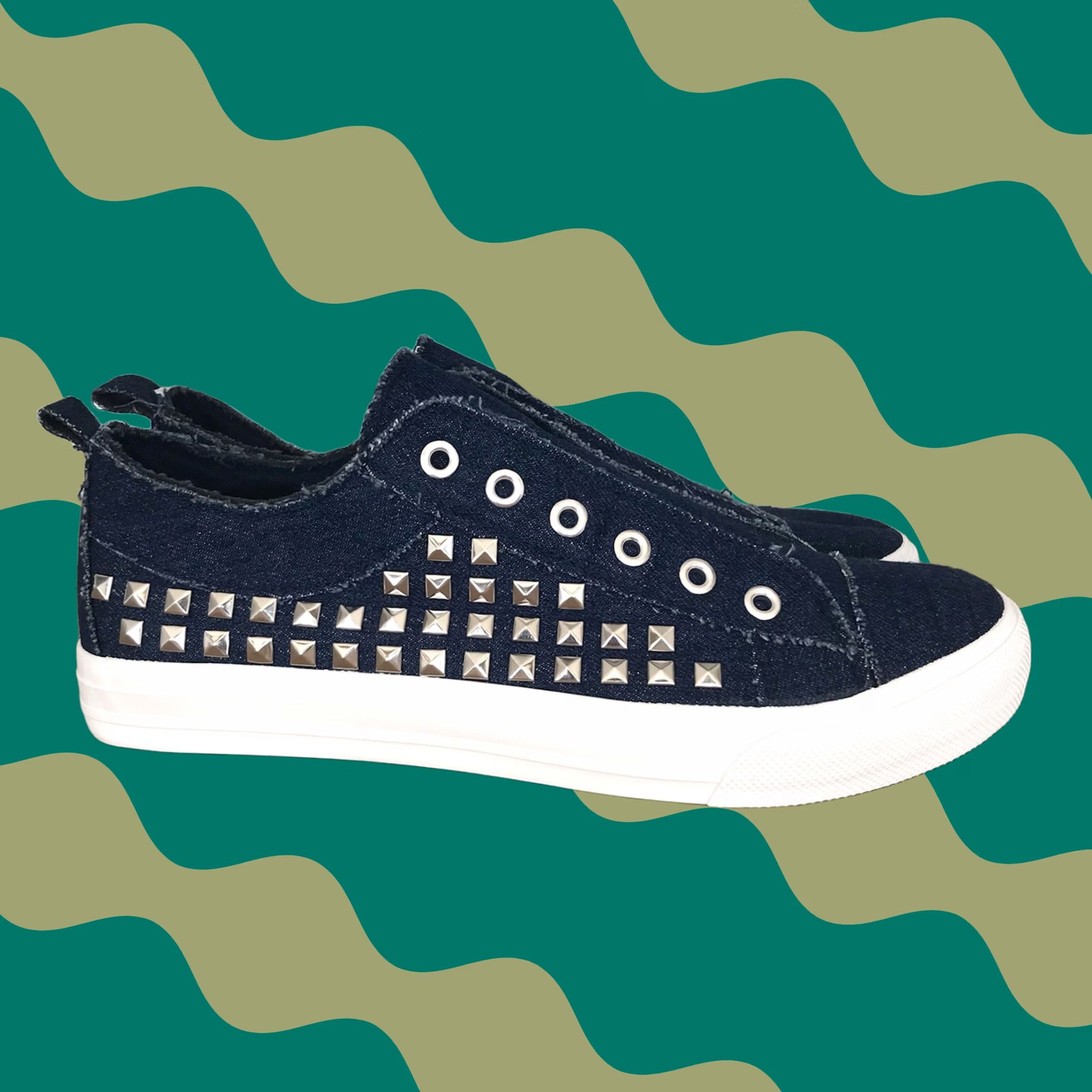 Vintage Yoki Women Navy Blue Bentley Distressed Studded Slip-On Comfort Sneakers 8 Size US 8 / IT 38 - 1 Thumbnail