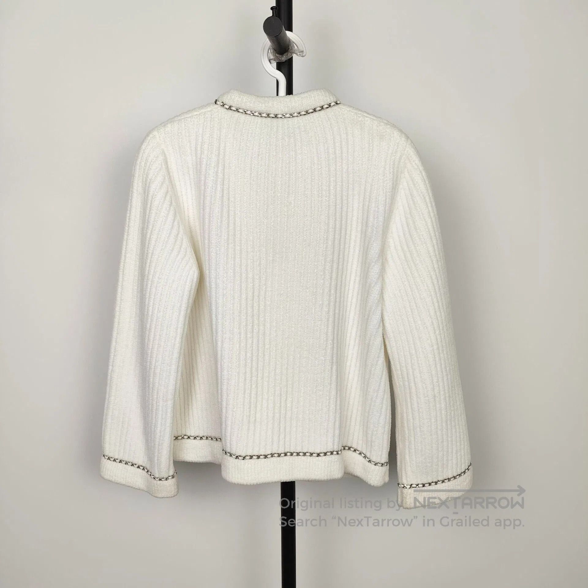 Chanel Chanel 22B White Corduroy Chain Trim Coat. Size XXS / US 00 / IT 34 - 2 Thumbnail