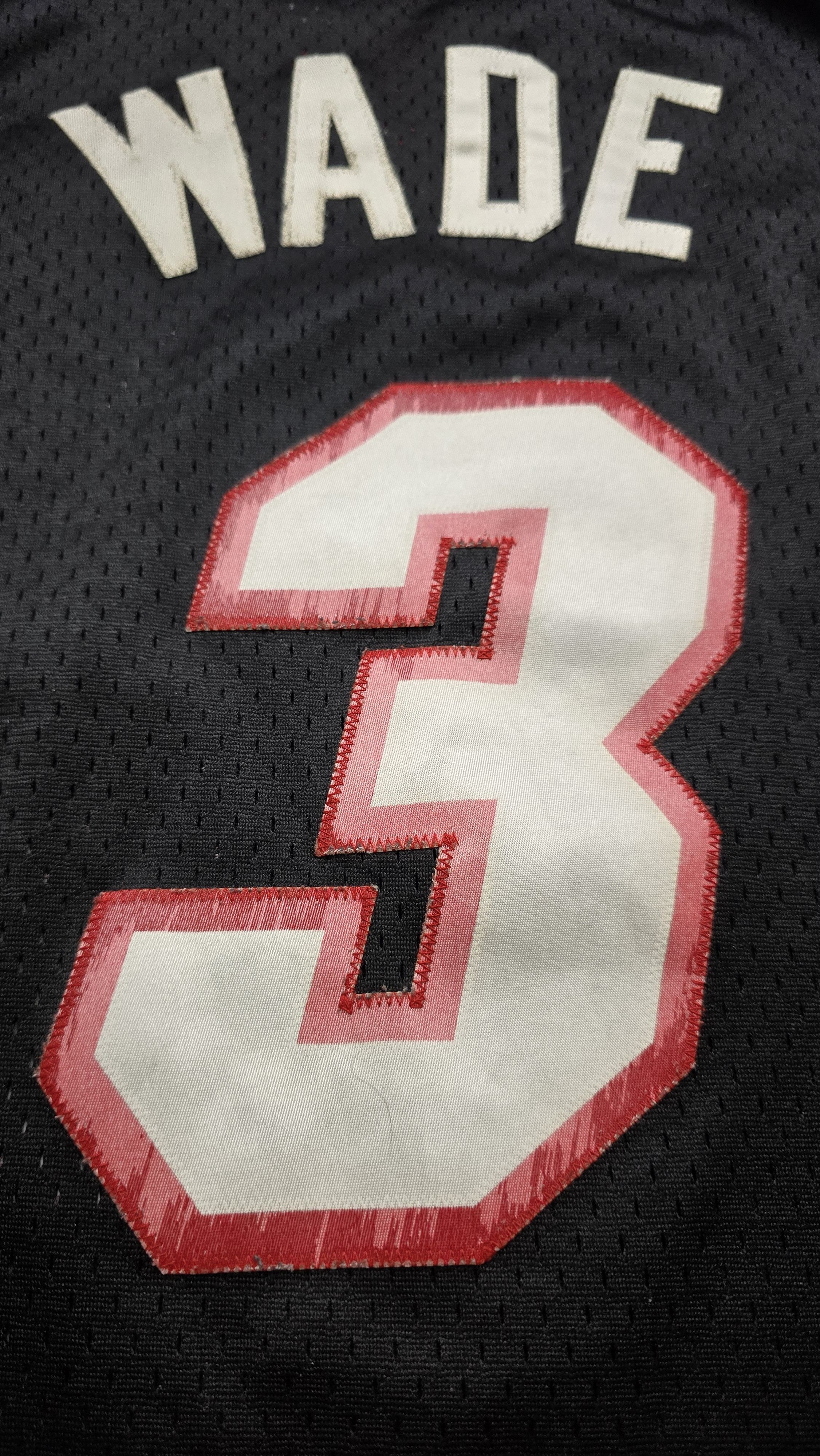 Adidas Miami Heat Dwyane Wade #3 Basketball Jersey Size US M / EU 48-50 / 2 - 6 Thumbnail