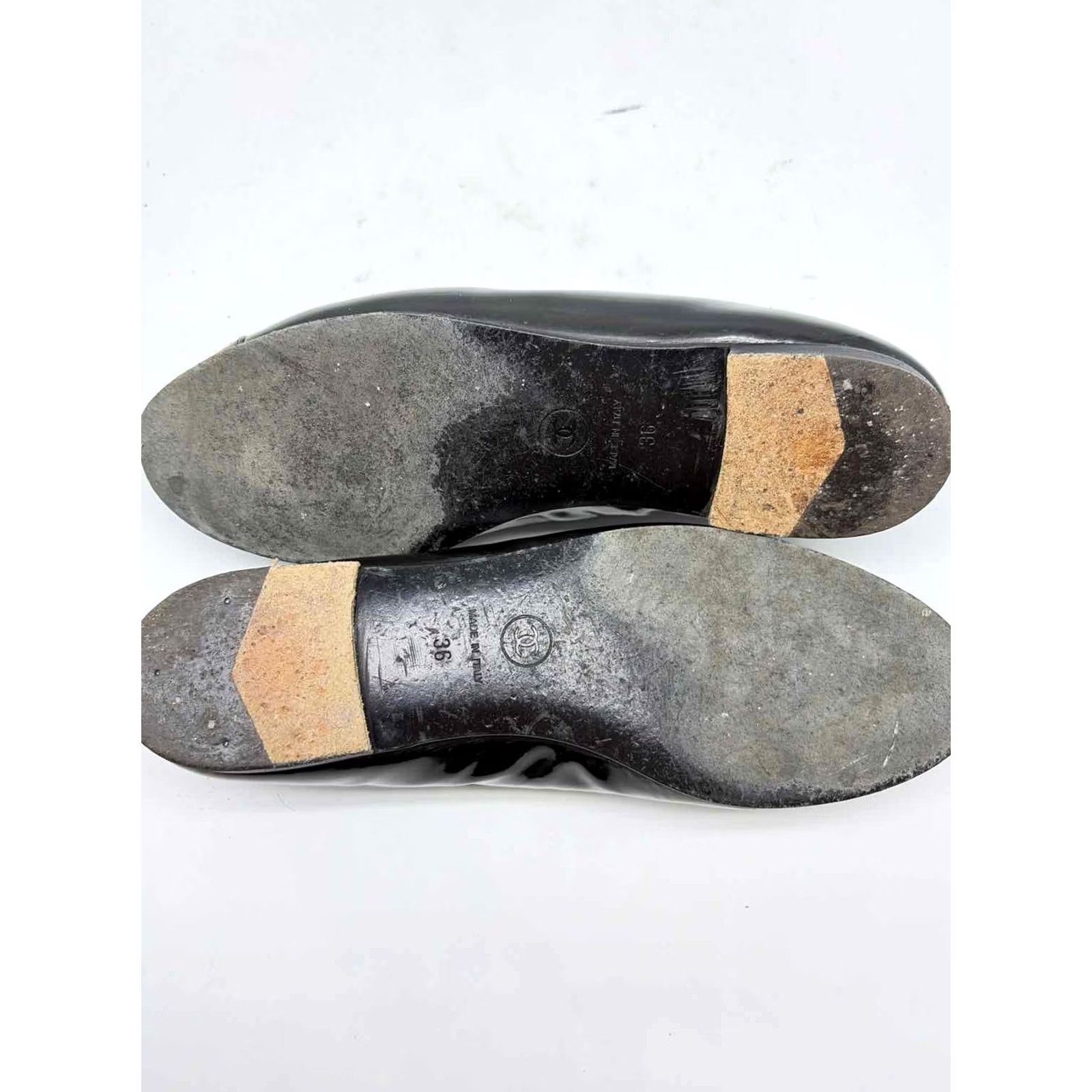 Chanel Chanel Black Size 36 Slip On Flats Size US 6 / IT 36 - 6 Thumbnail