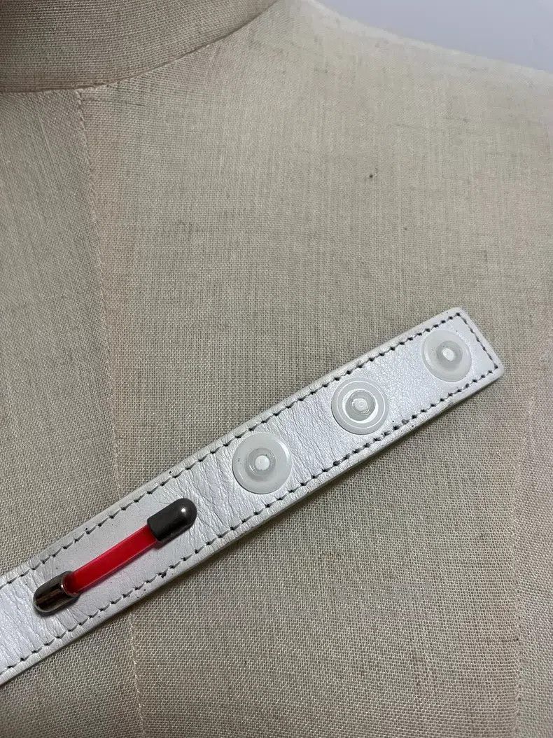 Fotus fotus embryo choker necklace with red and black accent det Size ONE SIZE - 5 Thumbnail