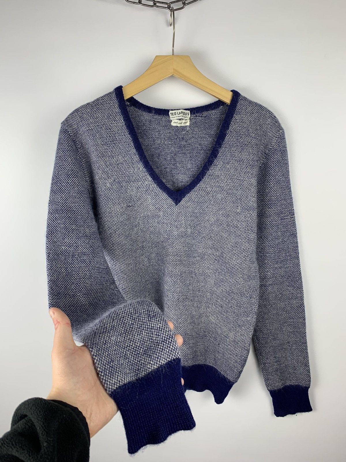TED LAPIDUS TED LAPIDUS V-Neck Wool Archival Sweater Men’s Size M Blue Size US M / EU 48-50 / 2 - 5 Thumbnail