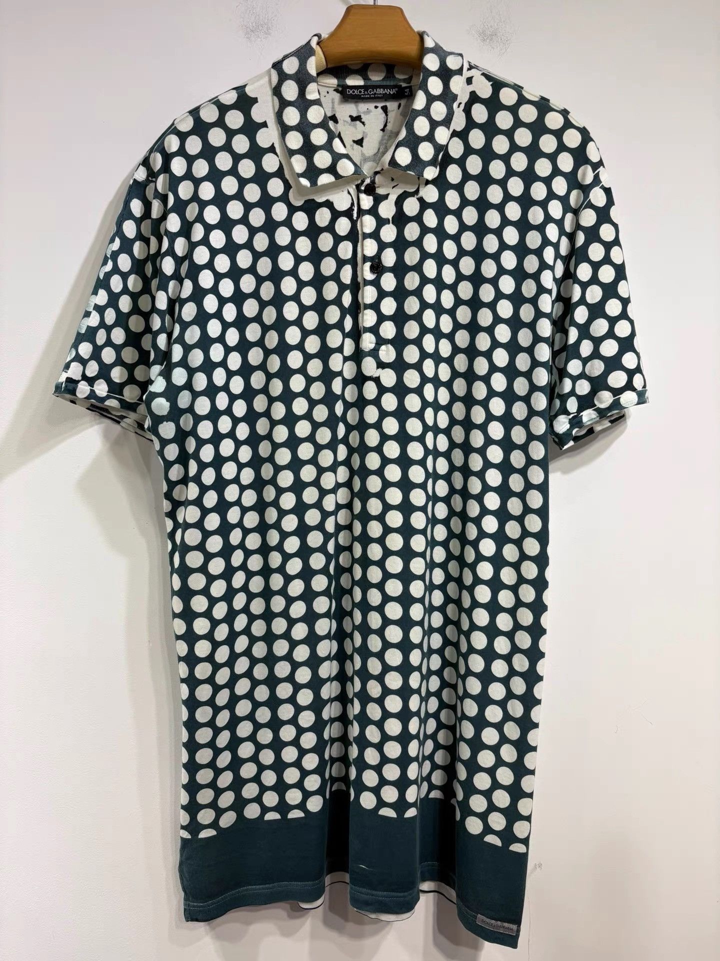 Dolce & Gabbana DOLCE&GABBANA Men's Short Sleeve K29 Size US L / EU 52-54 / 3 - 1 Thumbnail