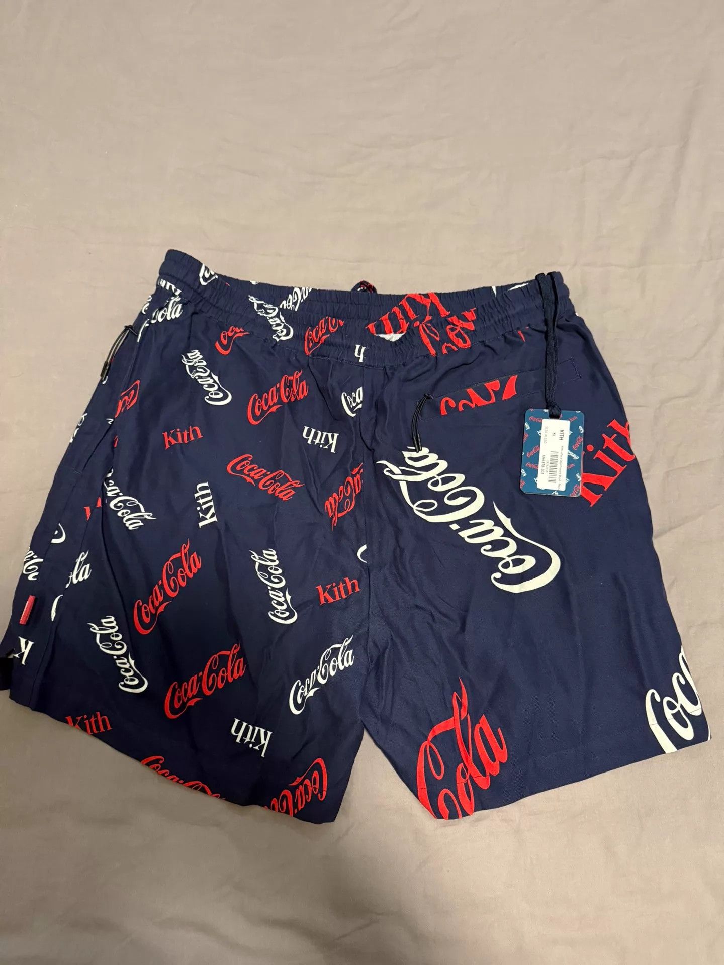 Kith Kith Coca-Cola Printed Shorts XL New With Tags Size US 36 / EU 52 - 6 Thumbnail