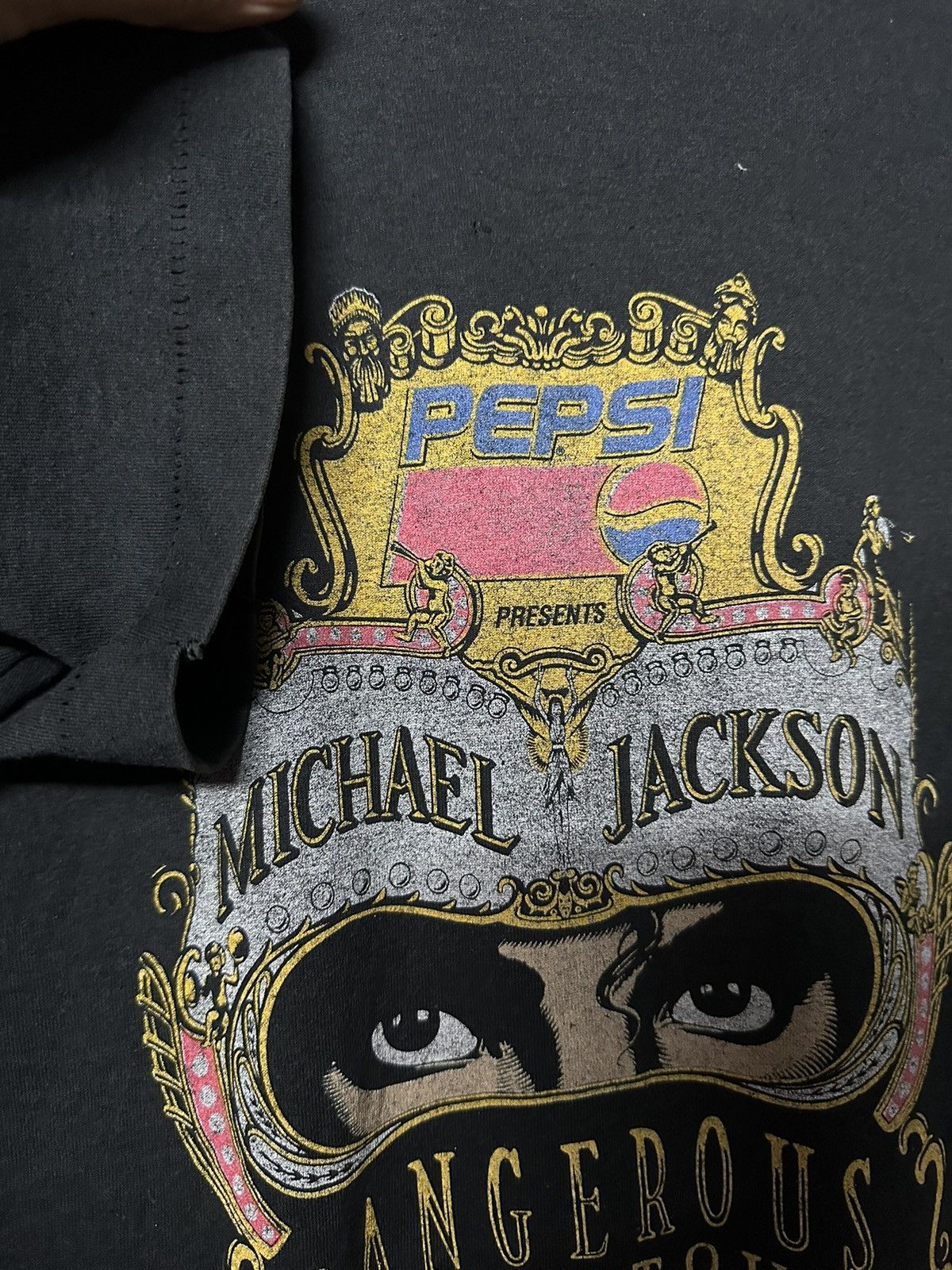 Band Tees Vintage 90s Michael Jackson World Tour Sun Faded Tee Size US L / EU 52-54 / 3 - 5 Thumbnail
