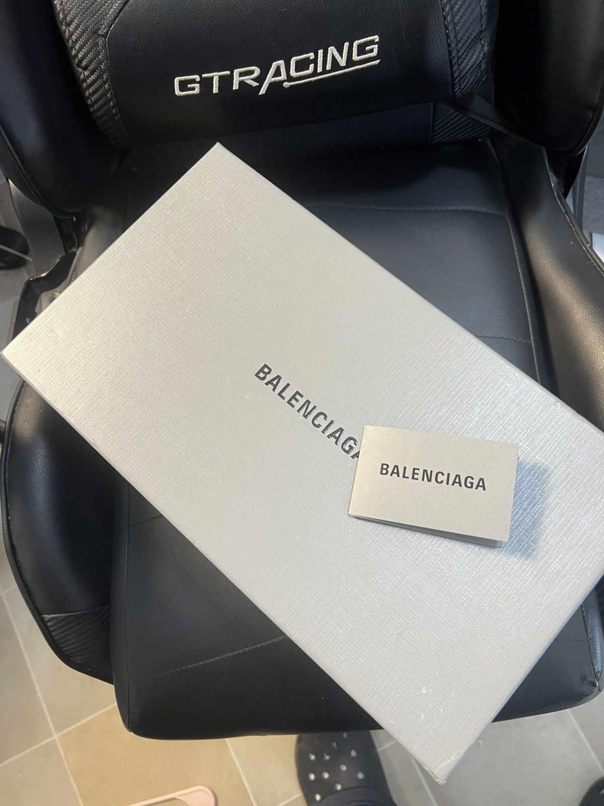 Balenciaga Balenciaga White Hotel Slippers Size US 9 / EU 42 - 6 Thumbnail