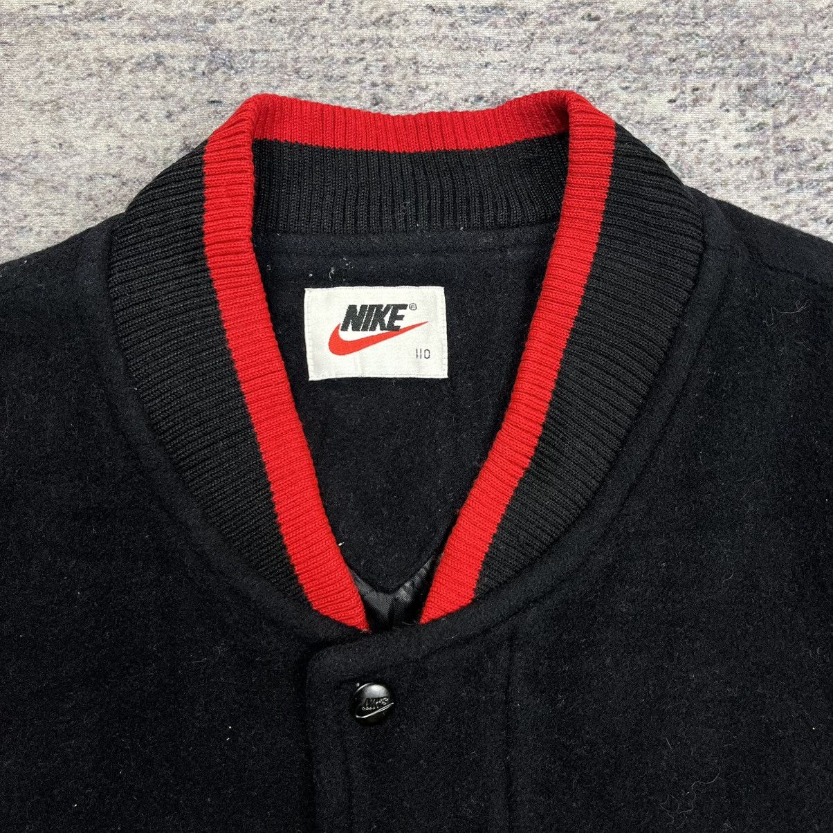Nike Vintage 90s Nike big swoosh varsity jacket Size US XL / EU 56 / 4 - 7 Thumbnail