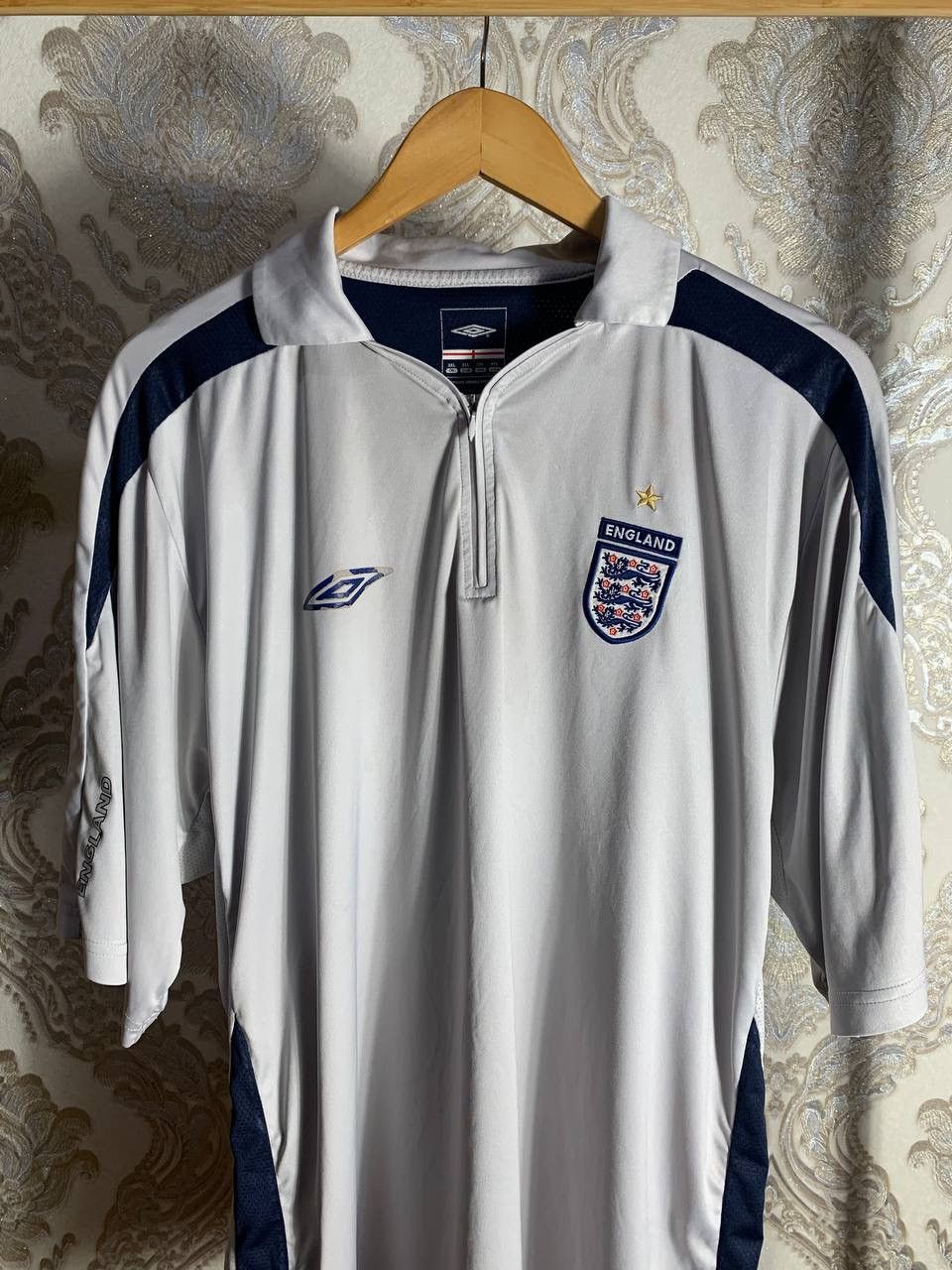 Umbro VINTAGE UMBRO ENGLAND RETRO SOCCER JERSEY MANCHESTER Y2K 90s Size US XXL / EU 58 / 5 - 2 Thumbnail