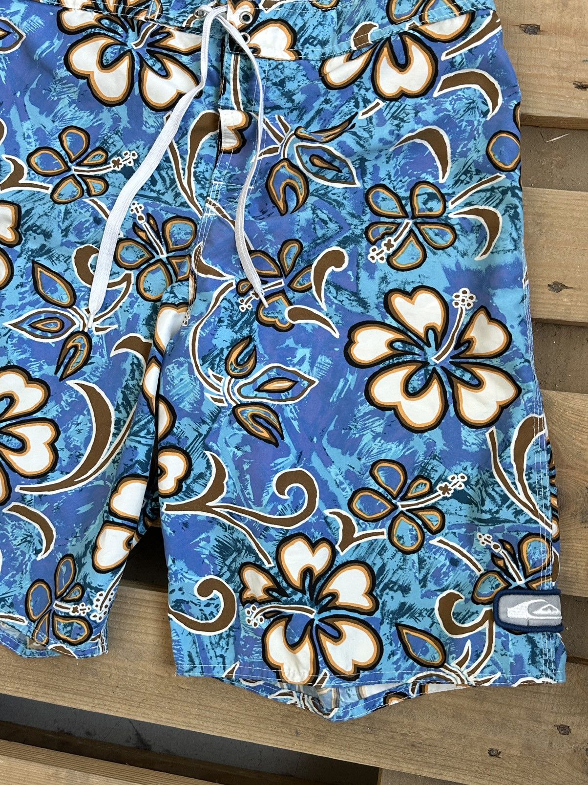 Quiksilver Vintage Quiksilver Floral Blue Beach Shorts Size US 31 - 3 Thumbnail
