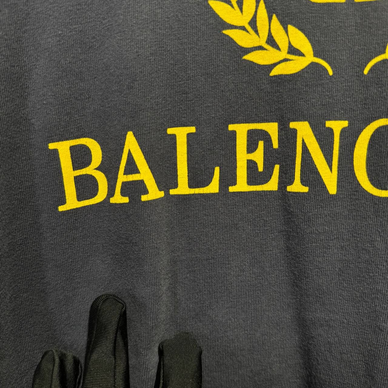Balenciaga Balenciaga BB feather tee Size US XL / EU 56 / 4 - 7 Thumbnail