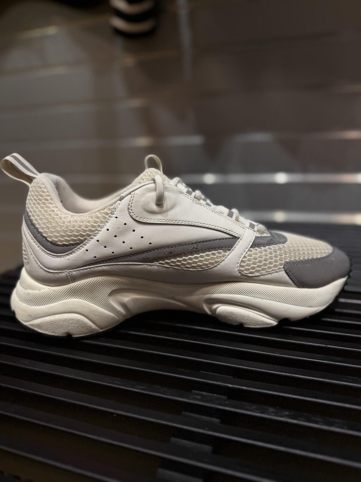 Dior Size 44EU/11US Dior B22 White 100% Authentic $1300 Size US 11 / EU 44 - 8 Thumbnail