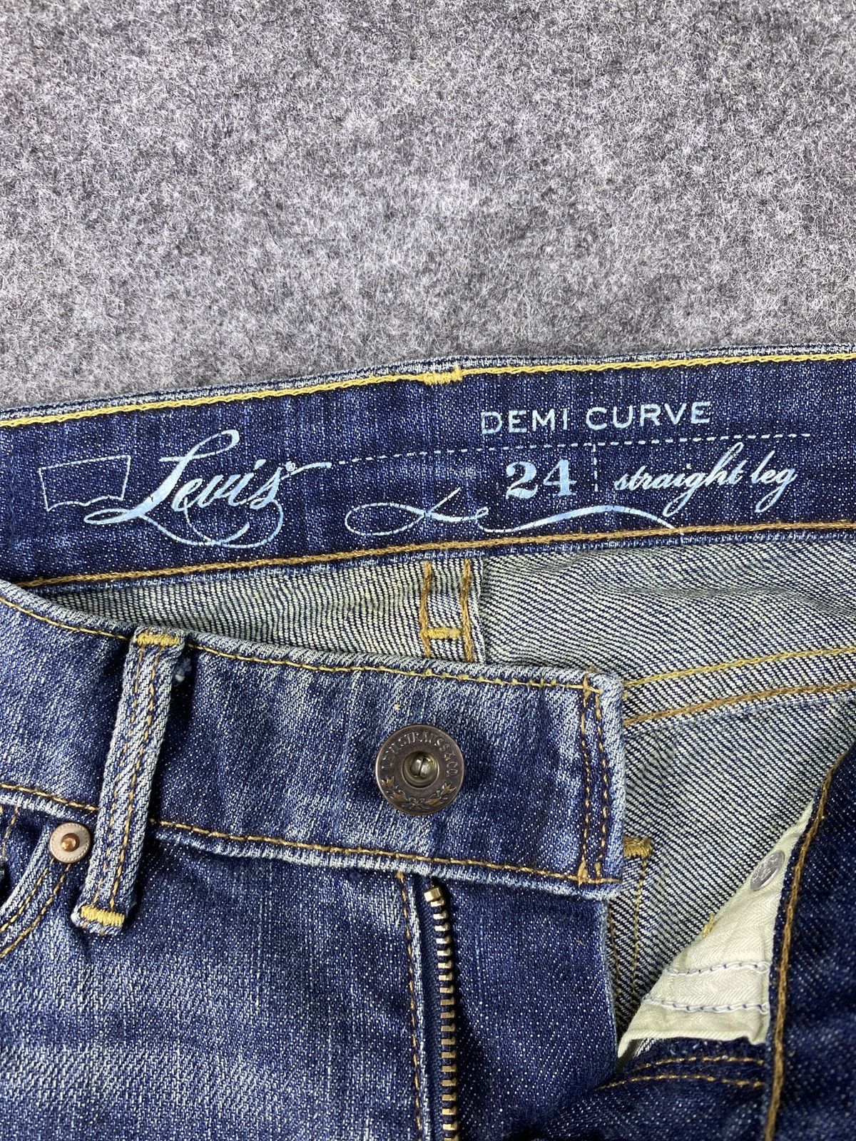 Jean × Levi's × Vintage Levi's Straight Leg Blue Wash Jeans - J1107 Size 27" / US 4 / IT 40 - 12 Thumbnail