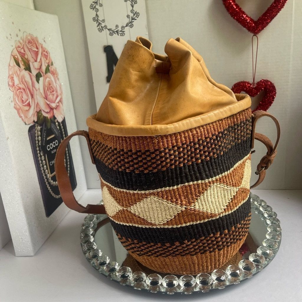 Other Vintage Woven Sisal Bucket Bag with Leather Strap Size ONE SIZE - 3 Thumbnail