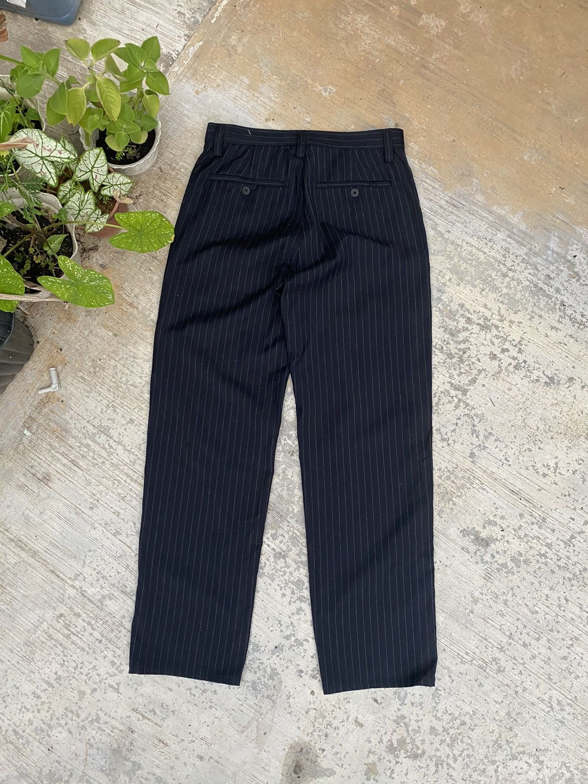 JW Anderson × Japanese Brand × Uniqlo Uniqlo X J.W.Anderson Pinstriped Trouser Pants Size 28" / US 6 / IT 42 - 2 Thumbnail