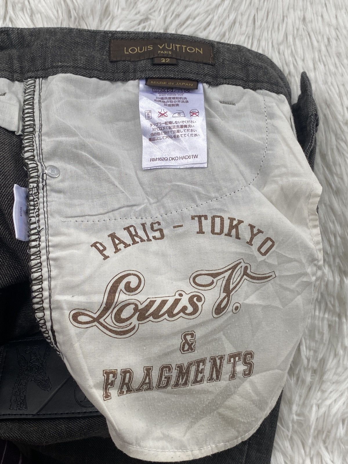Fragment Design × Louis Vuitton 🔥BINDING NOW🔥Louis Vuitton & Fragments Casual Pants Size 31 Size US 31 - 9 Thumbnail