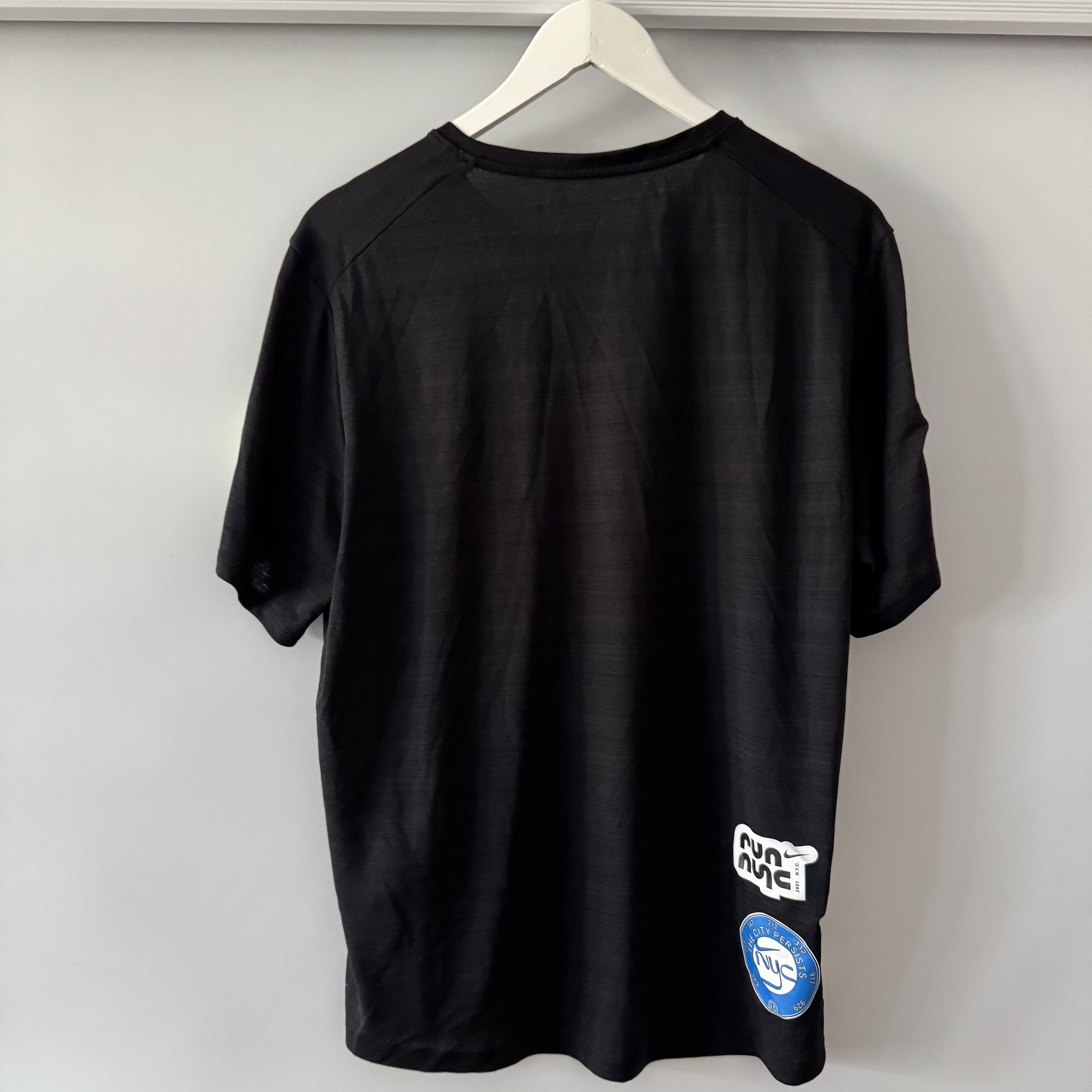 Nike Men's Nike Running Miler NYC 2021 Tee Black Size L Size US L / EU 52-54 / 3 - 2 Thumbnail