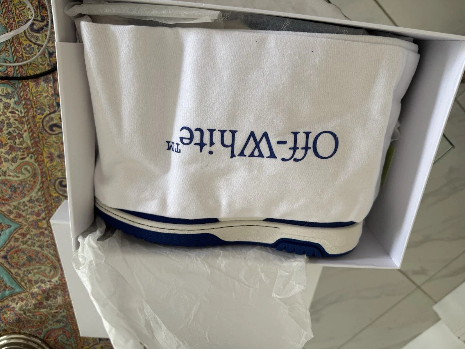 Off-White out of Office Size US 10 / EU 43 - 1 Thumbnail