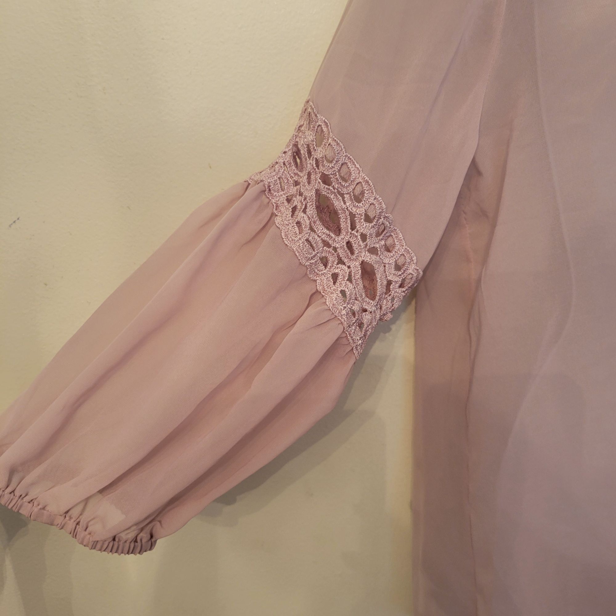 Victoria's Secret Victorias Secret Sheer Blouse M Mauve Pink Lace Detail Long Size M / US 6-8 / IT 42-44 - 3 Thumbnail