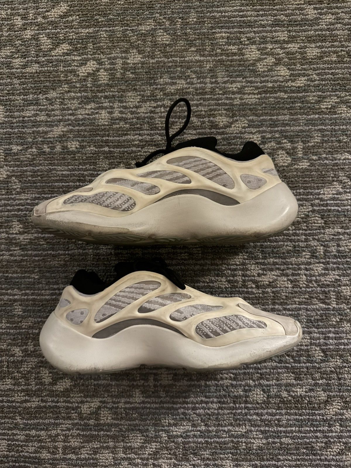 Adidas Adidas Yeezy 700 V3 “Azael” Size US 12 / EU 45 - 2 Thumbnail