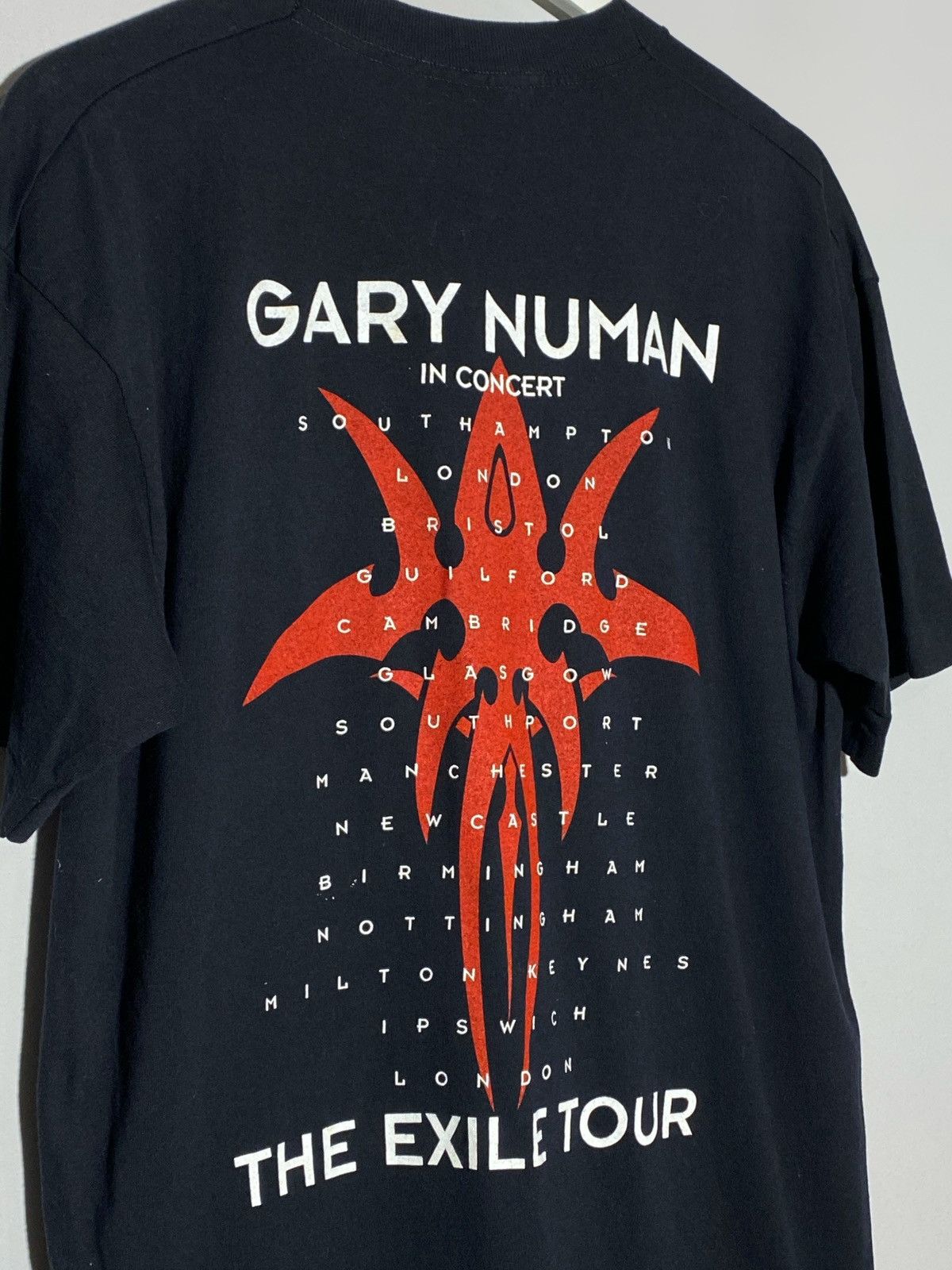 Band Tees Vintage 1990s Gary Numan Band Tee T-Shirt Y2K Size US L / EU 52-54 / 3 - 6 Thumbnail