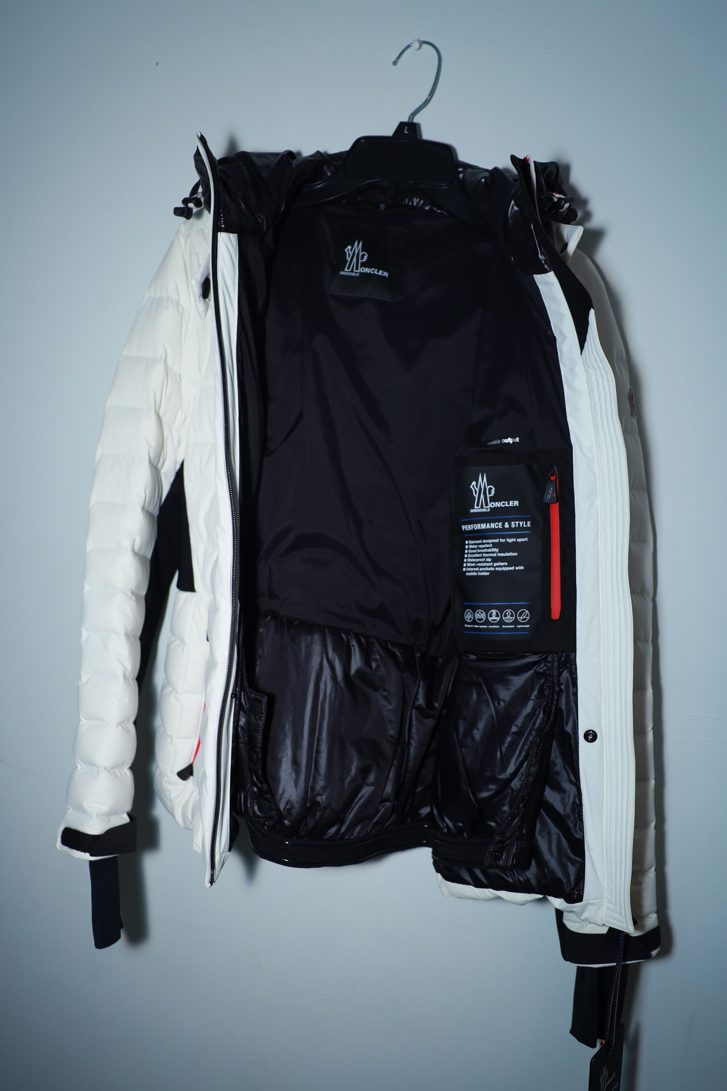 Moncler Moncler Bruche Giubbotto White Hooded Ski Jacket – Size M Size M / US 6-8 / IT 42-44 - 3 Thumbnail