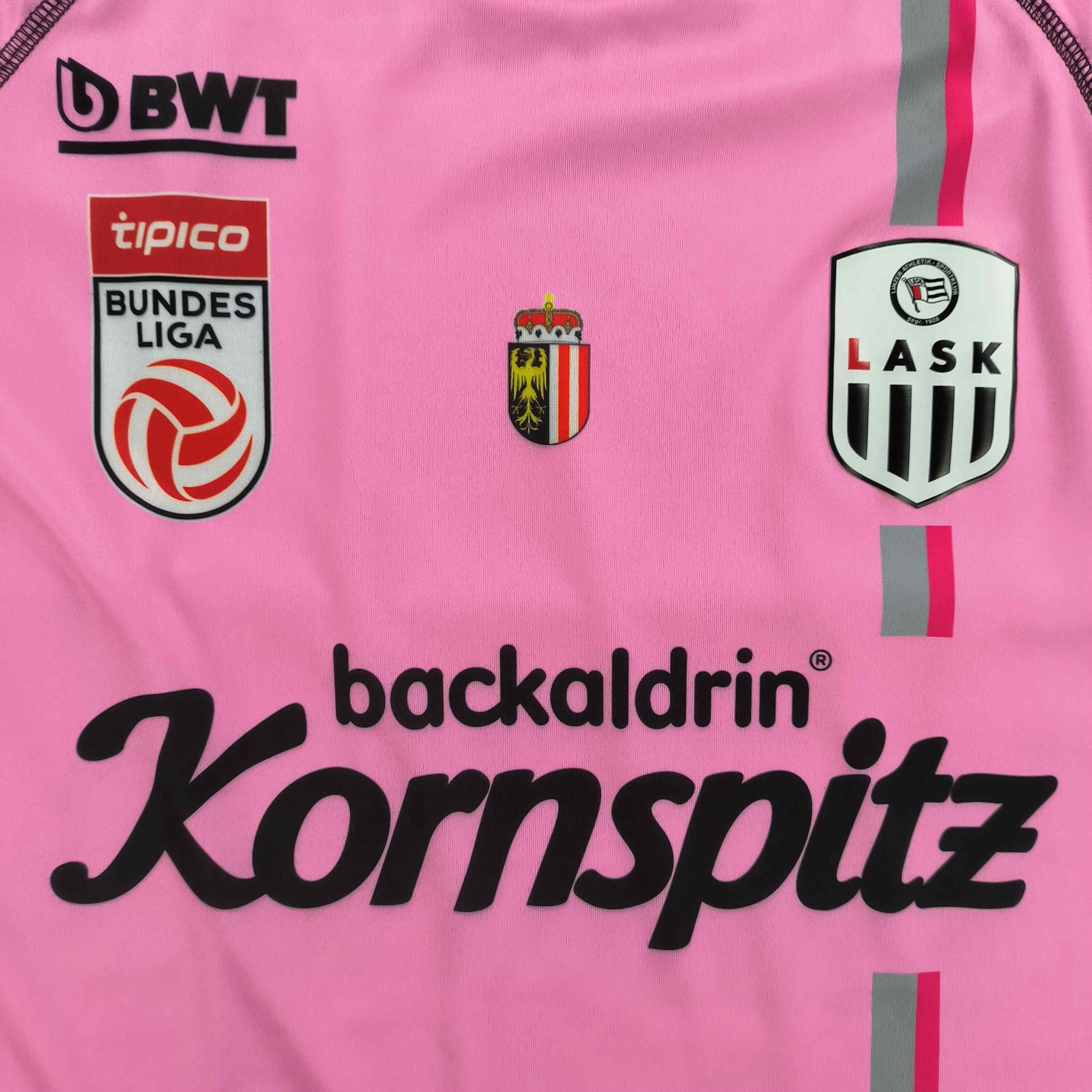 Other LASK Linz 2020-21 BWT away football jersey size S Size US S / EU 44-46 / 1 - 3 Thumbnail