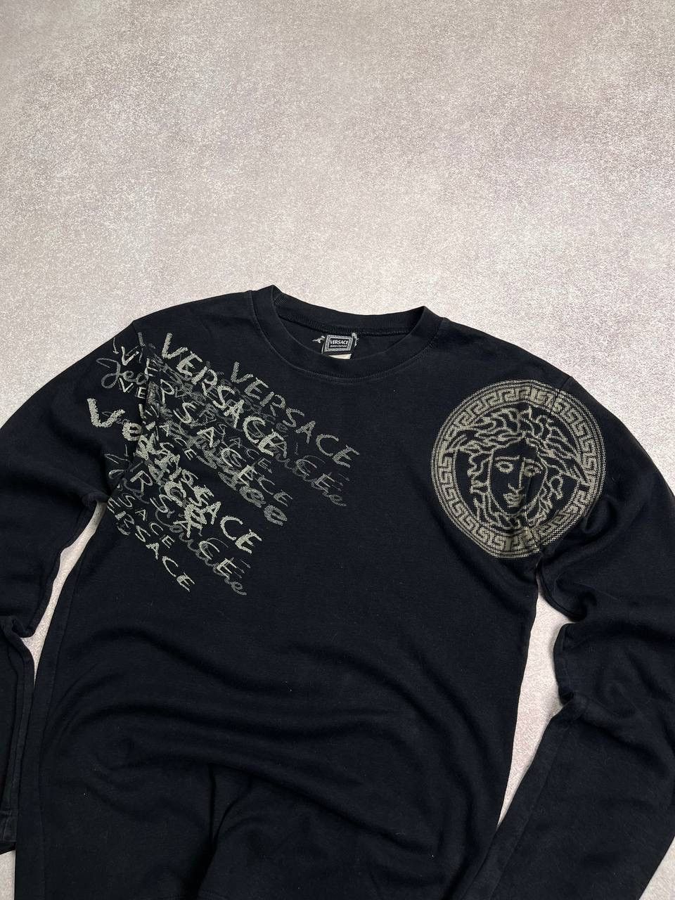 Versace × Vintage Vintage Versace Medusa Boxy Longsleeve Y2K M Size US M / EU 48-50 / 2 - 3 Thumbnail
