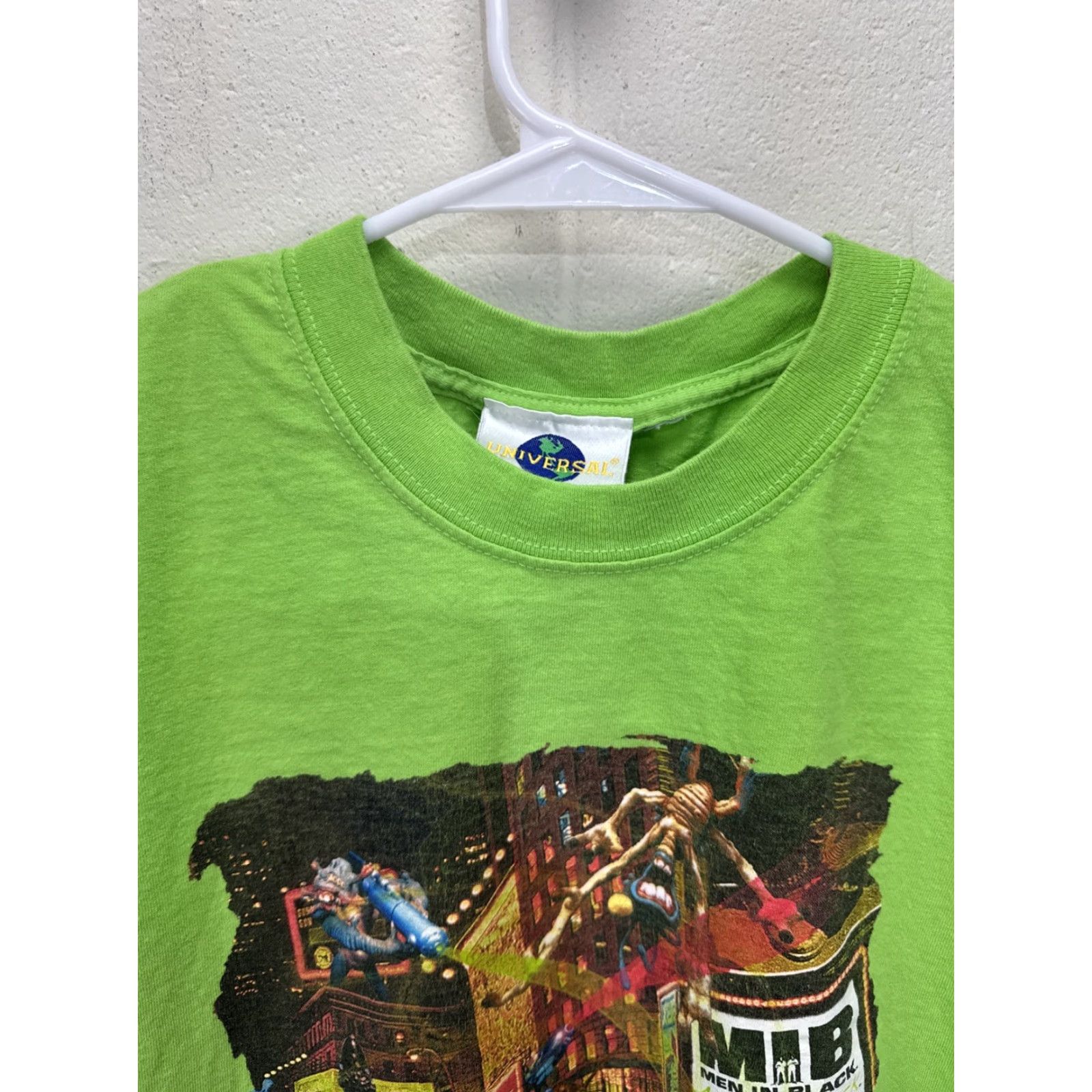 Vintage Vintage Universal Studios Men in Black MIB Alien Green T Shirt Made USA Large Size US L / EU 52-54 / 3 - 6 Thumbnail