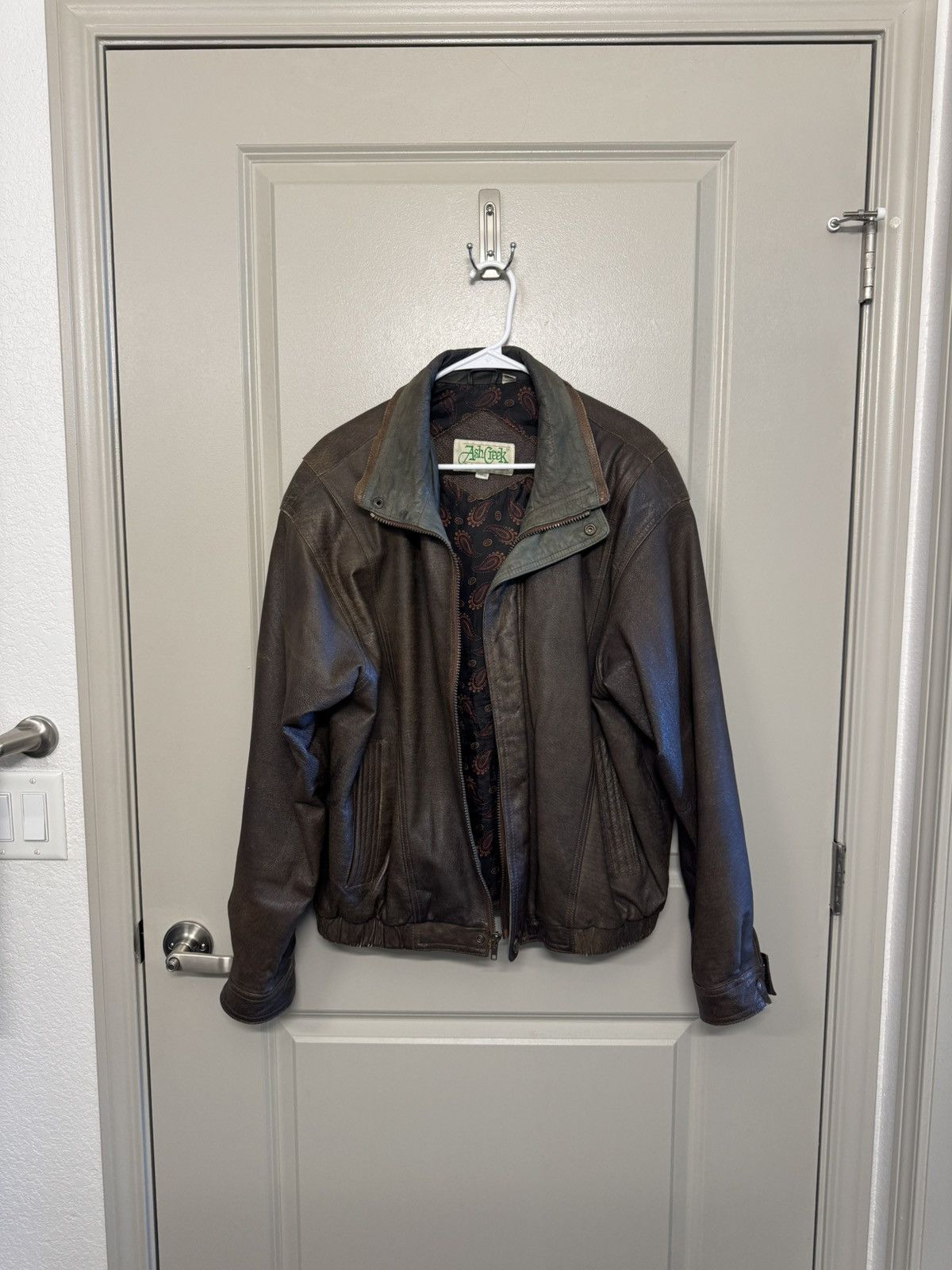 Vintage Vintage Ash Creek Leather Bomber Jacket Size US L / EU 52-54 / 3 - 1 Thumbnail