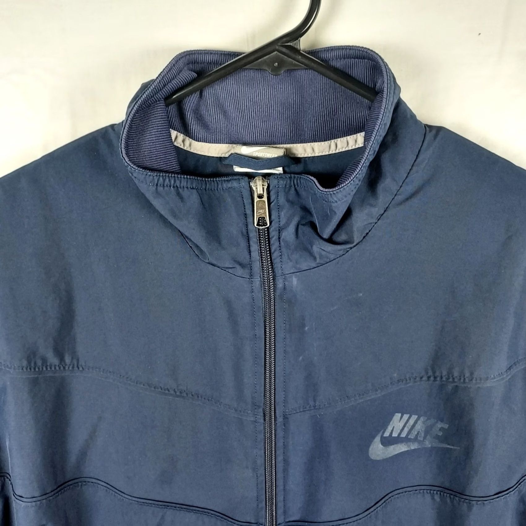 Nike Nike Men’s XL Lightweight Full‑Zip Track Jacket Navy Sportswear Jacket Mens XL Navy Blue Lightweight Track Jacket Sportswear Nike Running & Jogging Size US XL / EU 56 / 4 - 4 Thumbnail