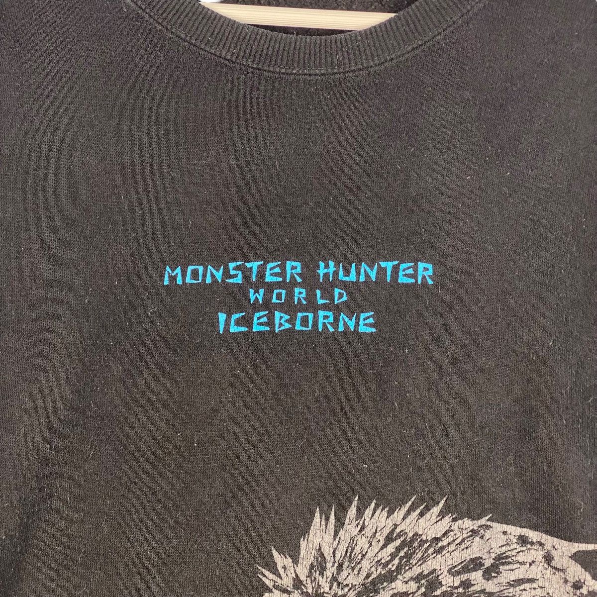 Vintage Vintage Monster Hunter Embroidered Crewneck Sweatshirt Black Size US L / EU 52-54 / 3 - 4 Thumbnail