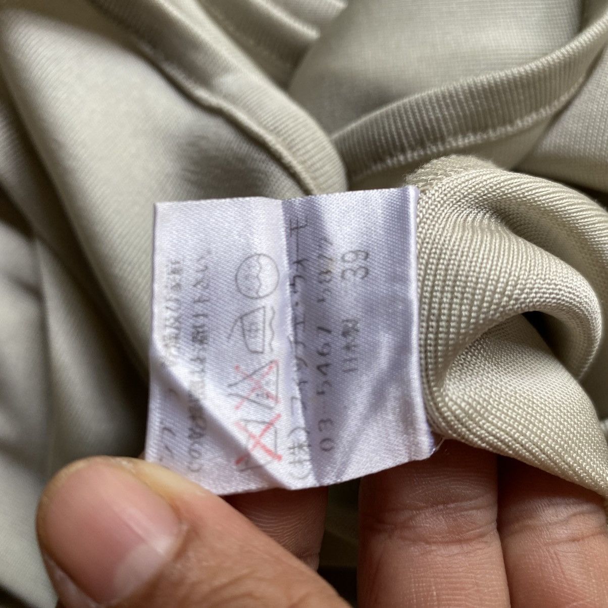 Yoshiyuki Konishi YOSHIYUKI KONISHI Soft Stretchy Fitted Tee – Beige Size M / US 6-8 / IT 42-44 - 20 Thumbnail