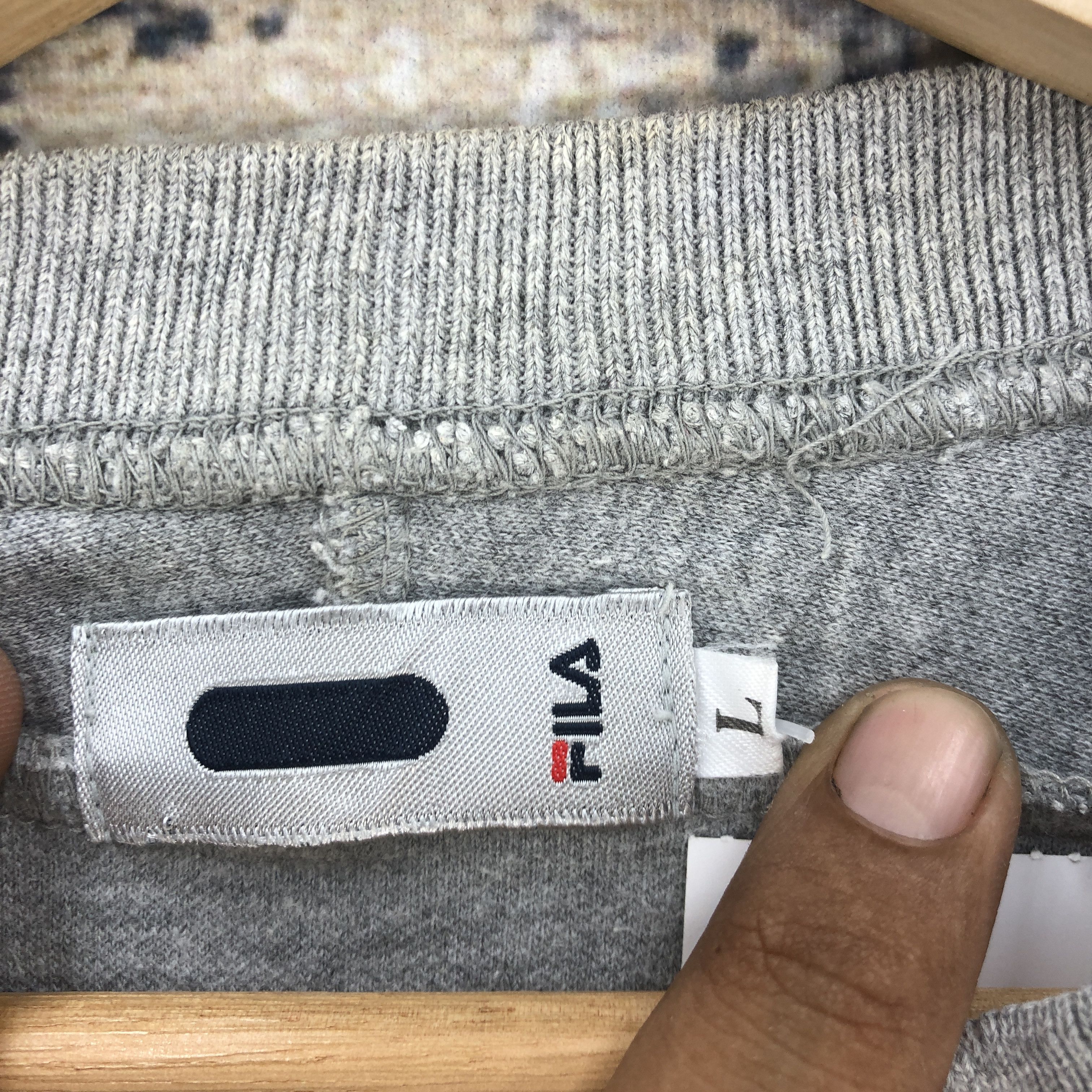 Fila Vintage Y2K Fila Grey Sweater Fila Skate Surfing Sweatshirt Size US L / EU 52-54 / 3 - 9 Thumbnail