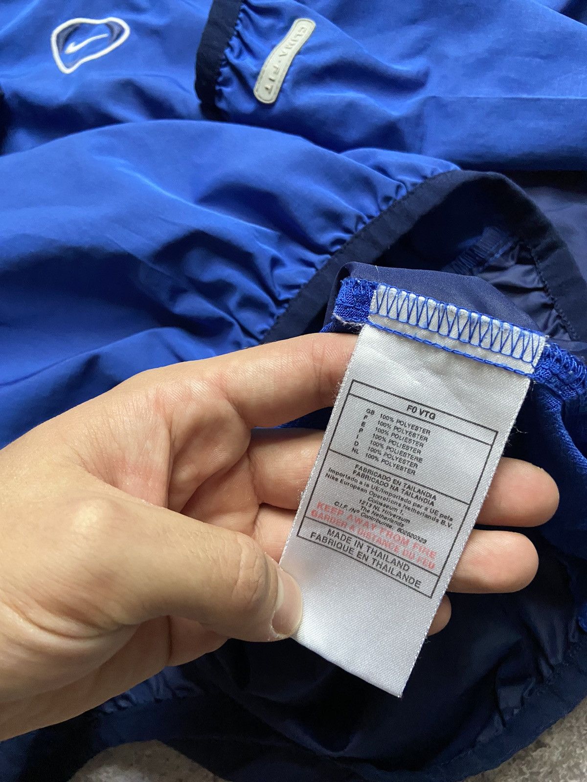 Nike × Vintage Nike Vintage 00s Nylon Center Swoosh Sweatshirt Size US S / EU 44-46 / 1 - 4 Thumbnail